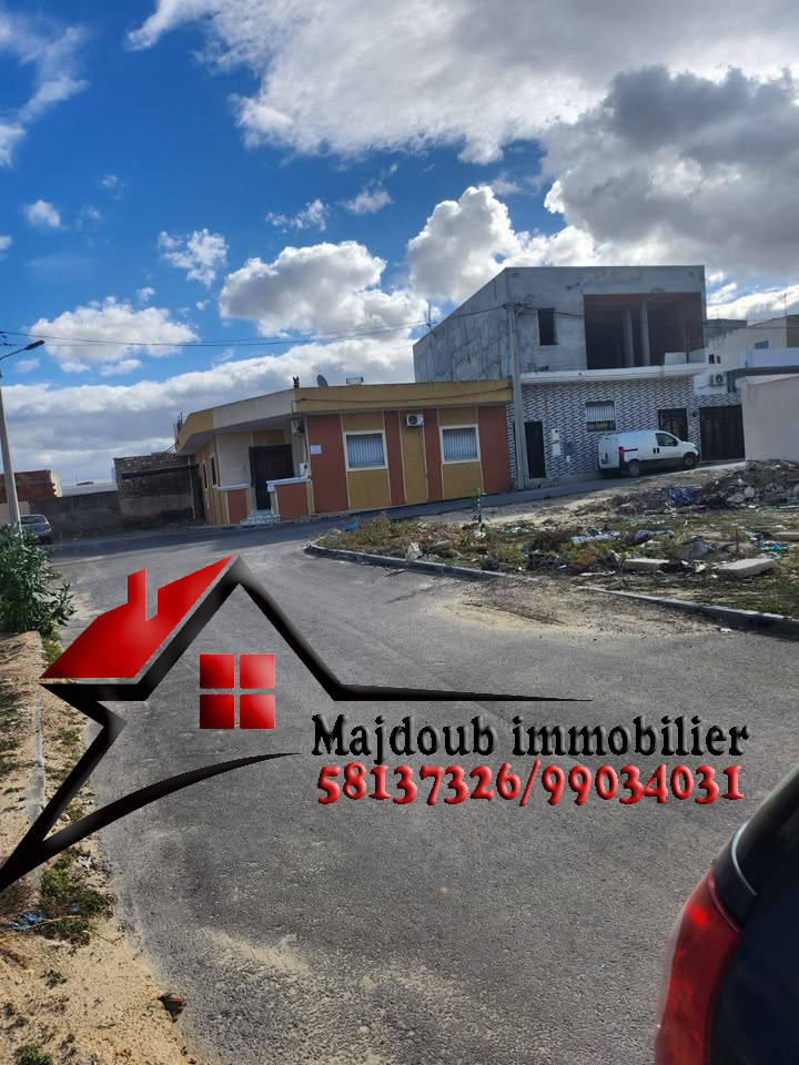 Sousse Riadh&nbsp;Zaouiet Sousse&nbsp;Terrain&nbsp;Terrain nu&nbsp;Terrain bon emplacement zaouiet sousse