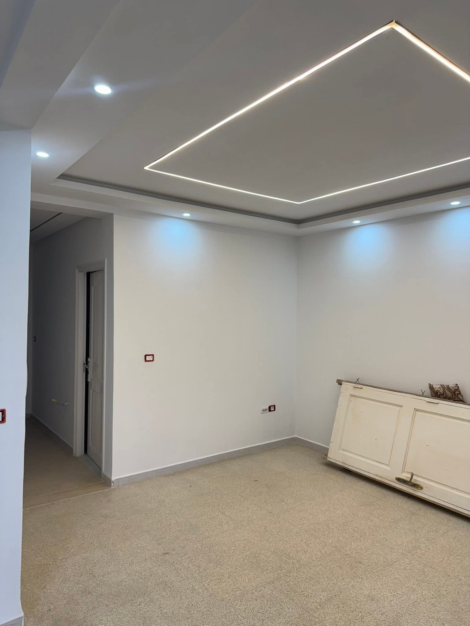 El Mourouj&nbsp;El Mourouj&nbsp;Location&nbsp;Appart. 4 pi�ces&nbsp;Bureau en face m�tro mourouj3