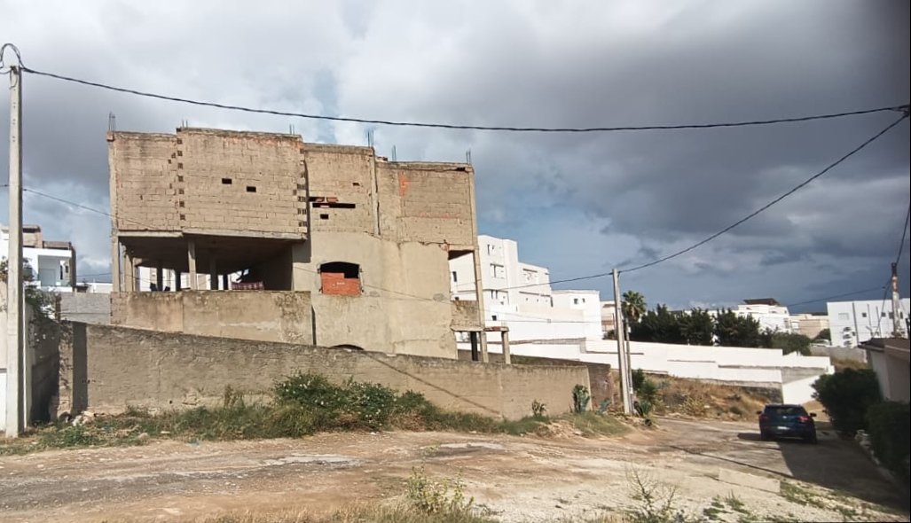 Mnihla&nbsp;Jardins d'el Menzah&nbsp;Vente&nbsp;Maisons&nbsp;Villa inachev�e au jardins d'el menzah 2