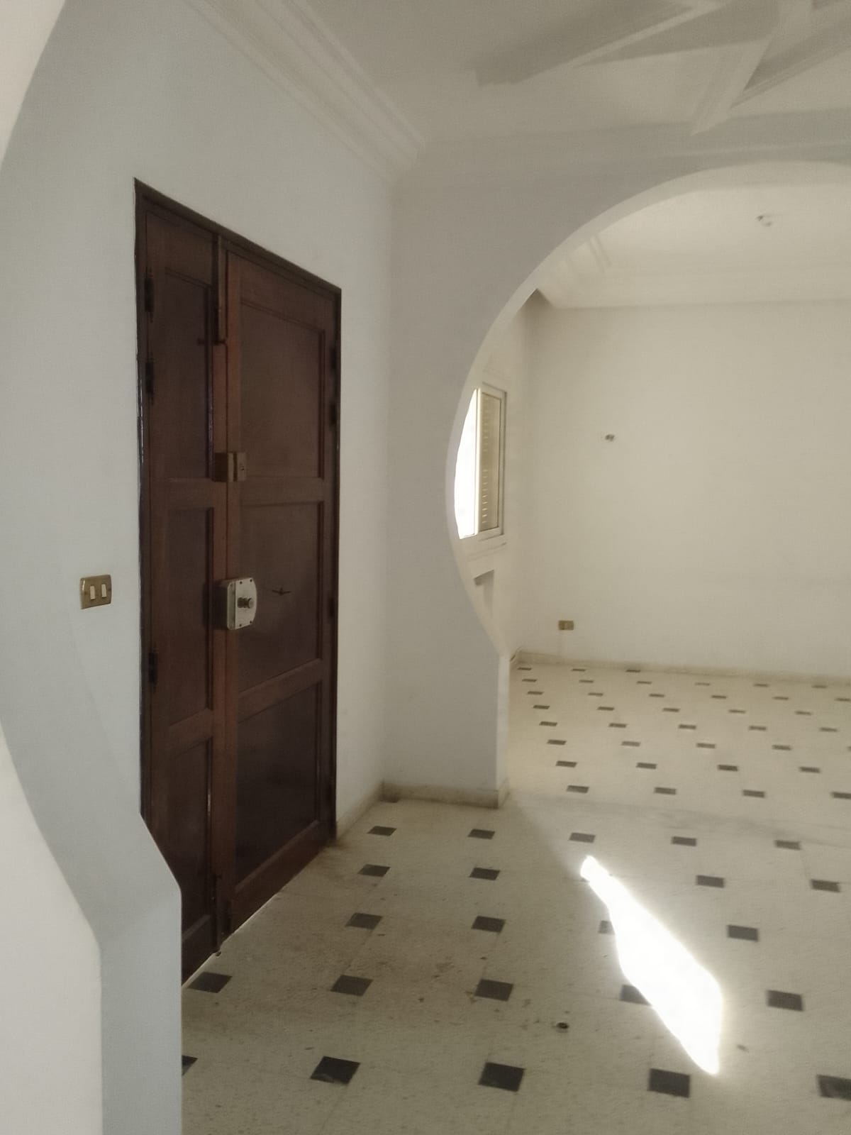 El Menzah&nbsp;El Manar 1&nbsp;Vente&nbsp;Maisons&nbsp;Villa � r�nover au manar 1