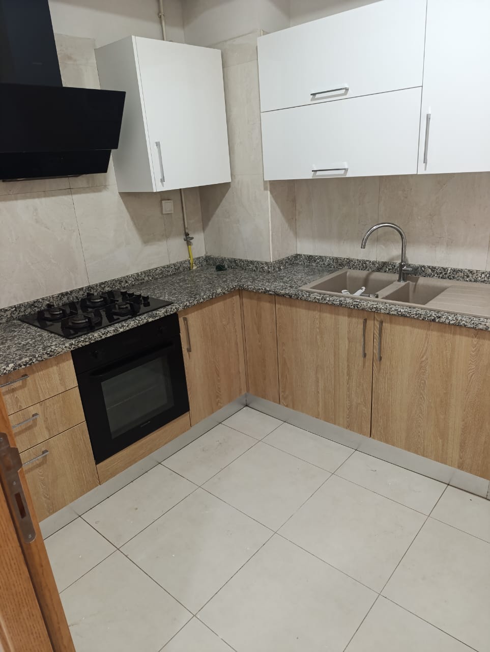 La Soukra&nbsp;La Soukra&nbsp;Location&nbsp;Appart. 2 pi�ces&nbsp;S1 avec jardin au d�but de soukra