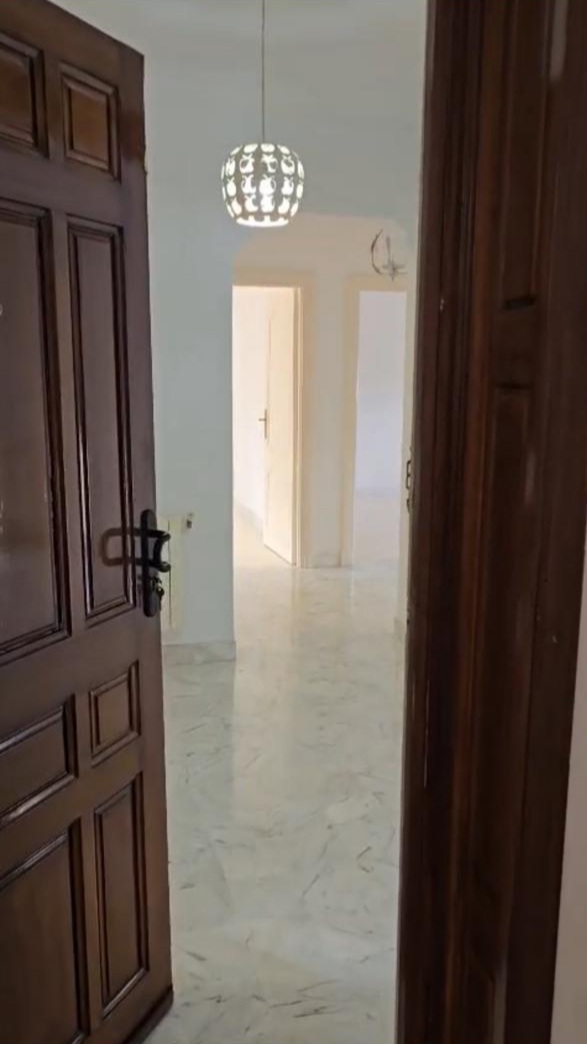 La Soukra&nbsp;La Soukra&nbsp;Location&nbsp;Appart. 4 pi�ces&nbsp;Bel s3 � soukra proche du hamadi abid