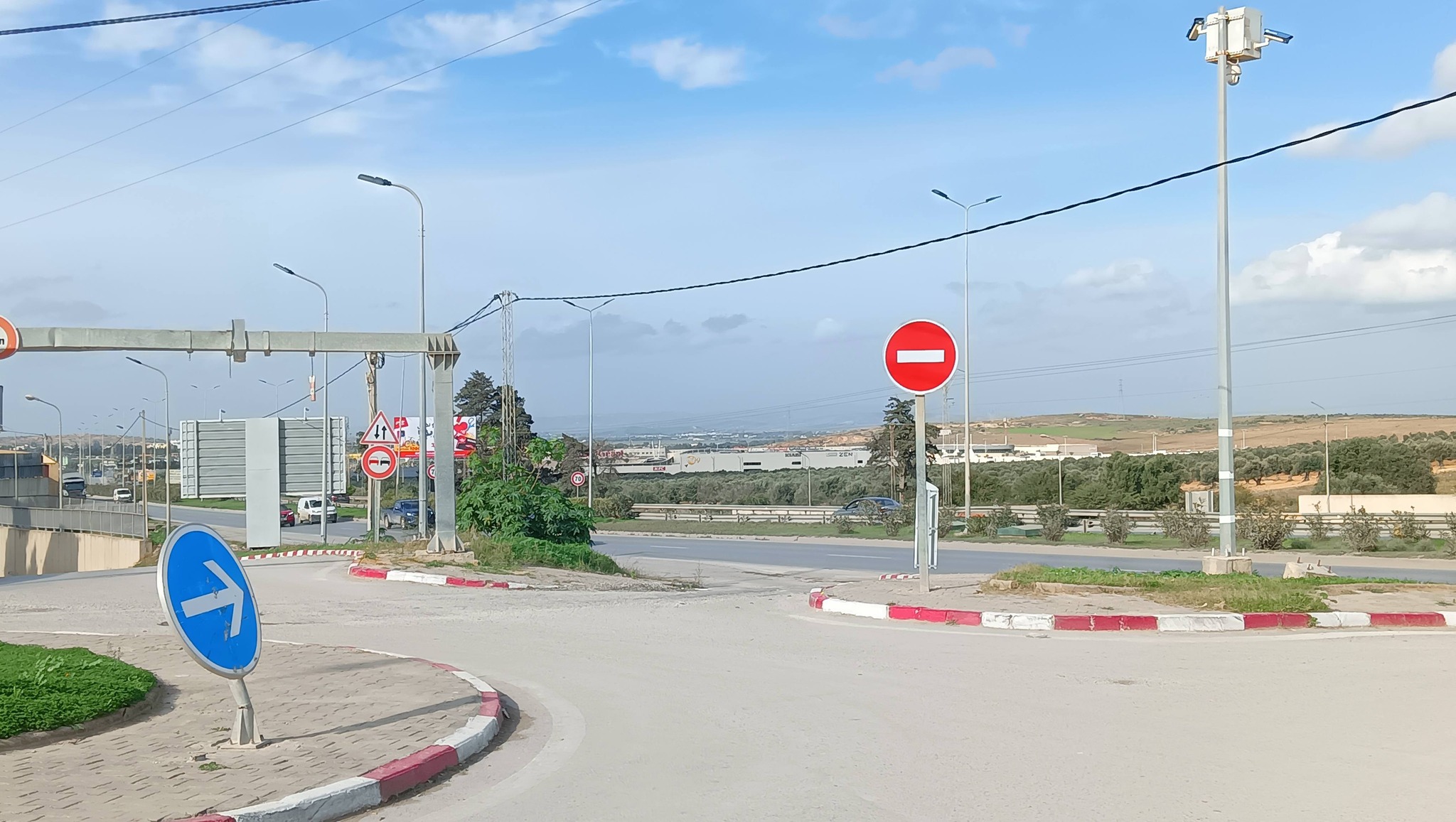 Ariana Ville&nbsp;Riadh Landlous&nbsp;Terrain&nbsp;Terrain nu&nbsp;Terrain zone ennahli route bizerte