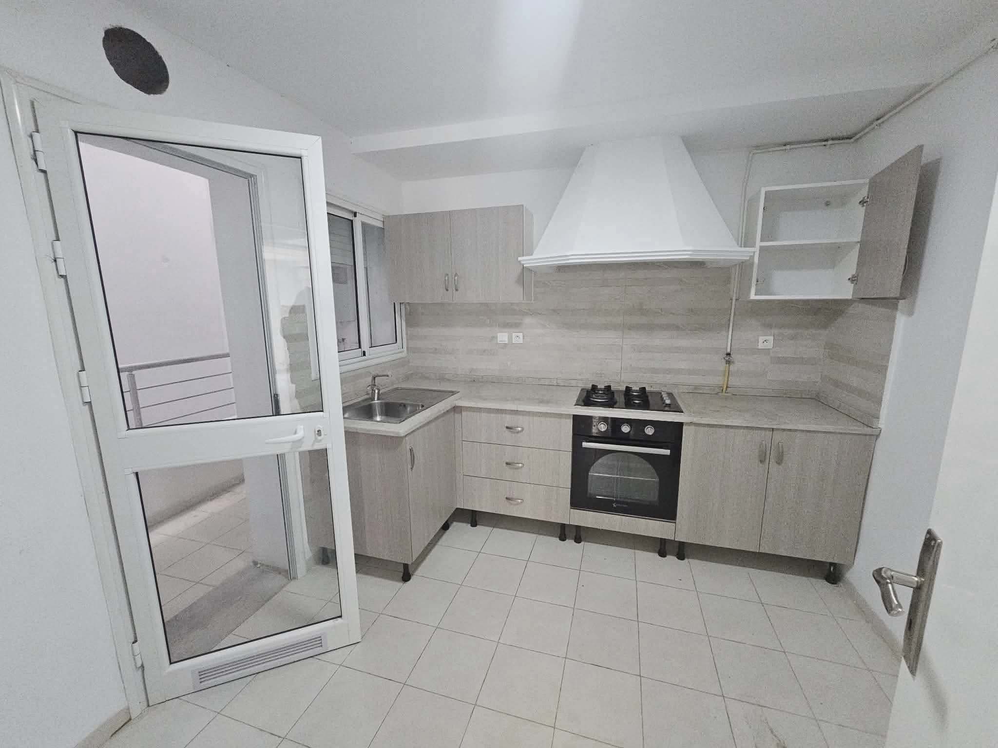 Ariana Ville&nbsp;Riadh Landlous&nbsp;Location&nbsp;Appart. 3 pi�ces&nbsp;S2 1300 d  riadh andalous