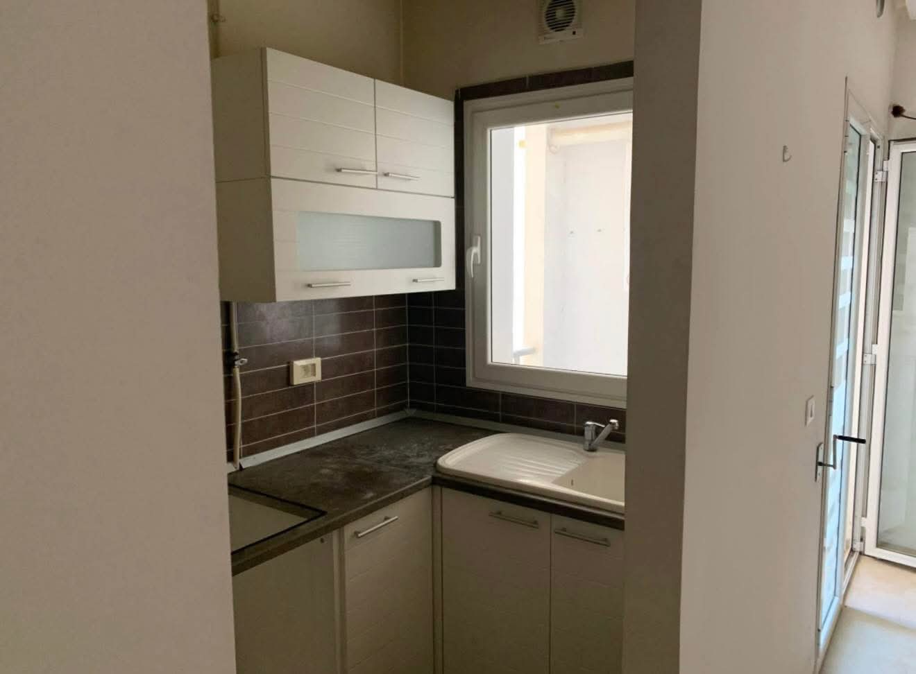 Cite El Khadra&nbsp;Zone urbaine nord&nbsp;Location&nbsp;Appart. 2 pi�ces&nbsp;S1 usage bureautique ou habitation 1200d