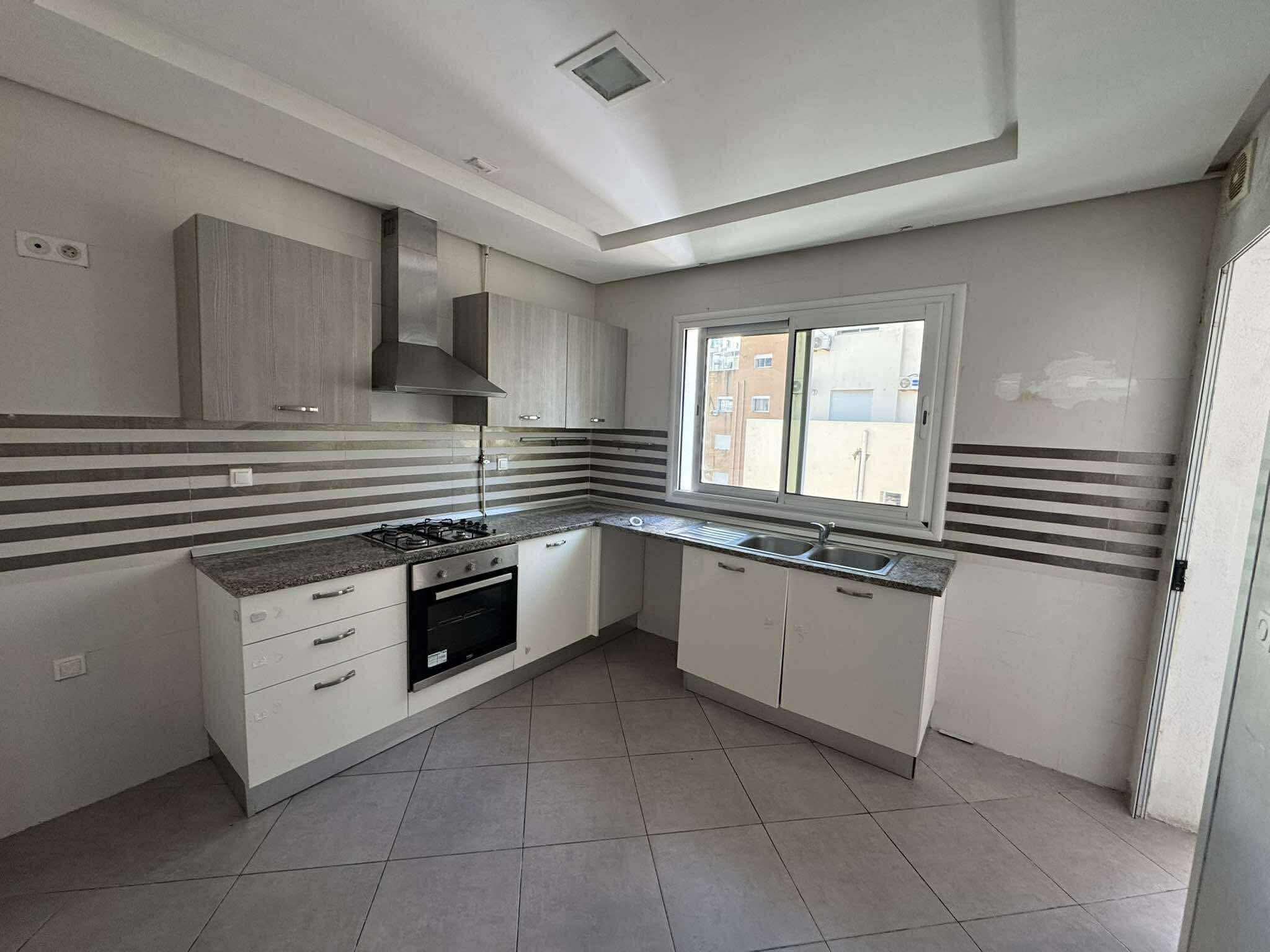 El Menzah&nbsp;El Menzah 9&nbsp;Location&nbsp;Appart. 3 pi�ces&nbsp;S2 1300 dinars menzah 9c