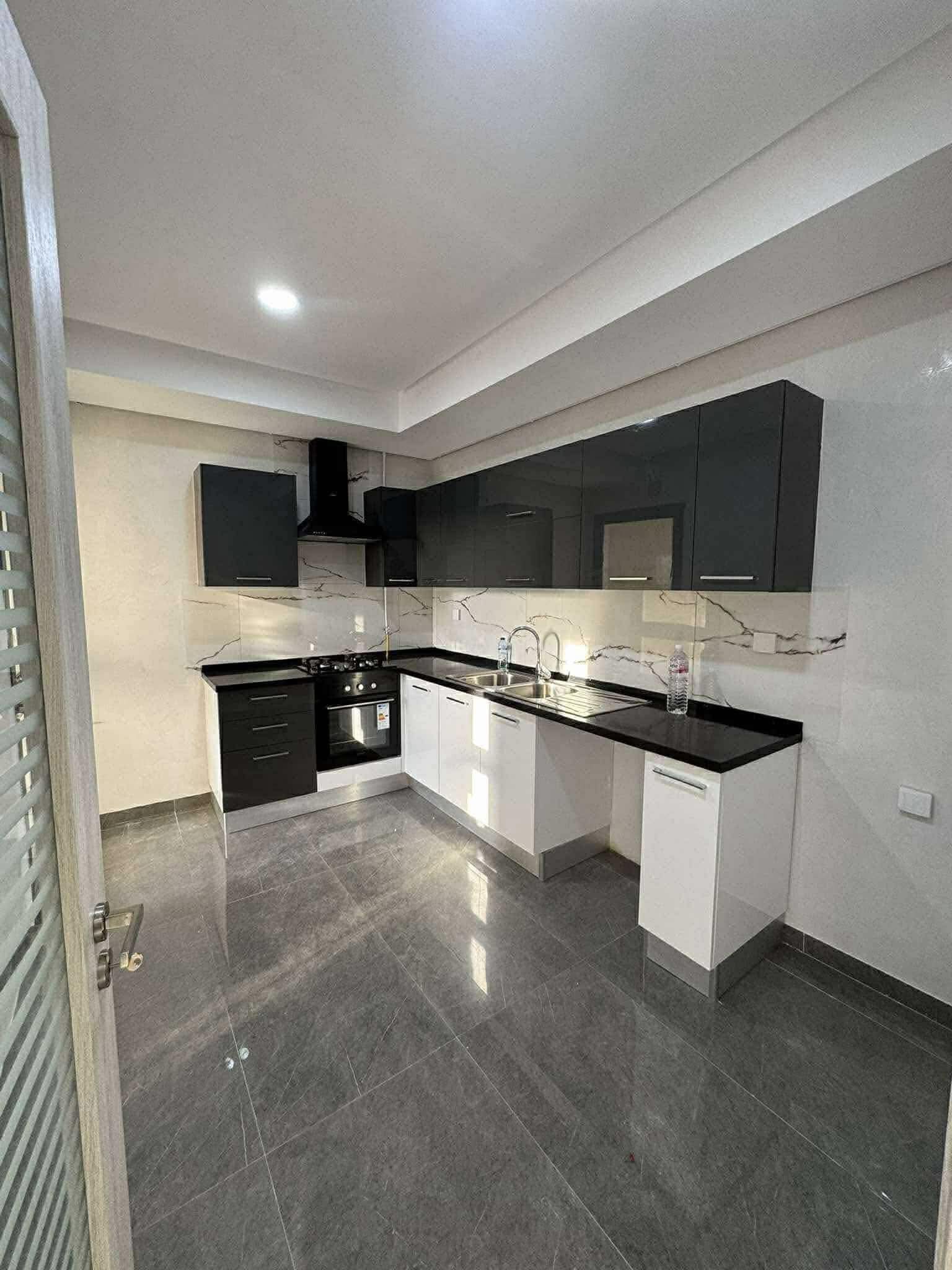 Ariana Ville&nbsp;Cite Ennasr 1&nbsp;Location&nbsp;Appart. 4 pi�ces&nbsp;S3 1900 dinars de haut standing ennasr 2