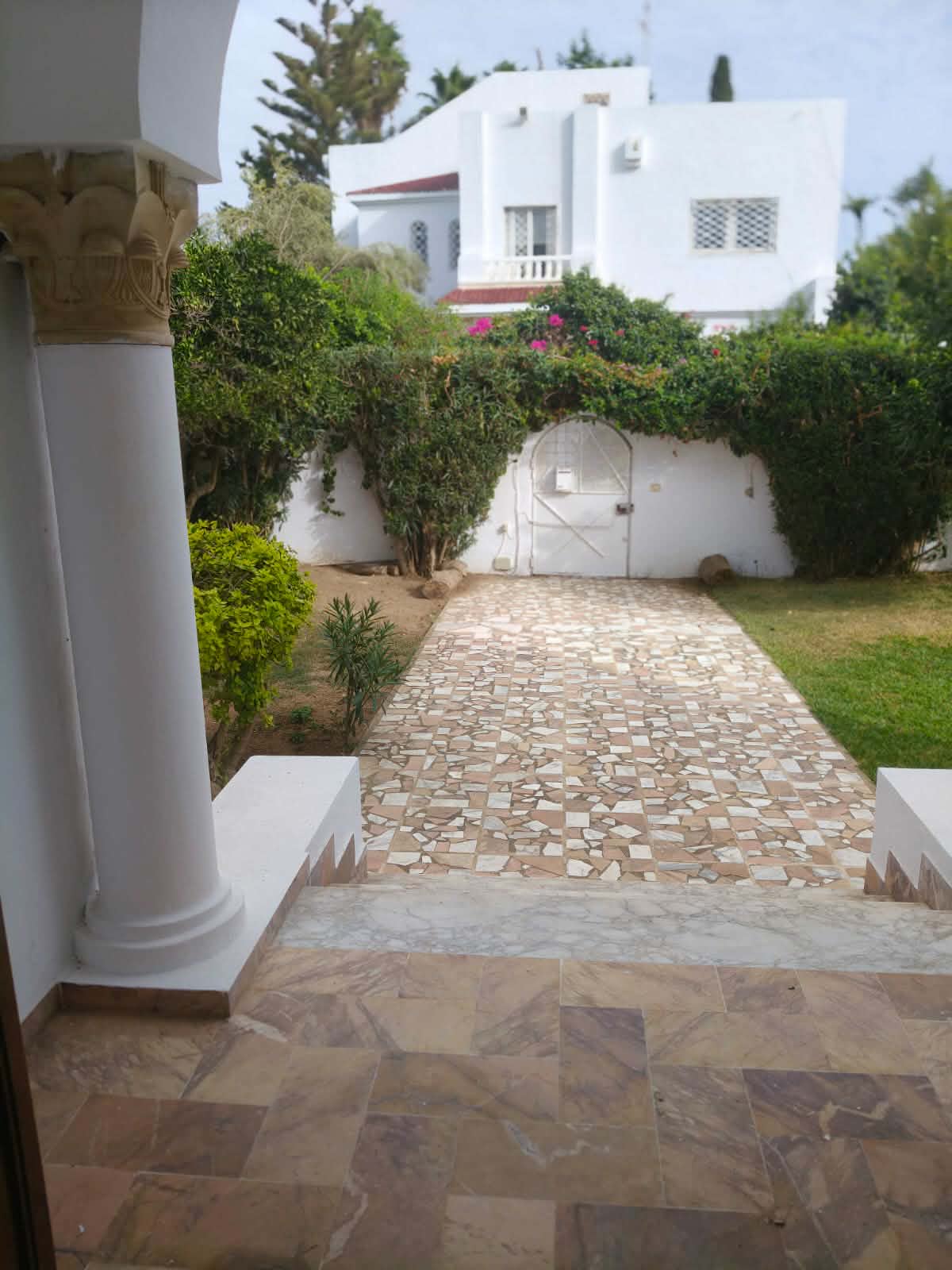 La Marsa&nbsp;Marsa Ennassim&nbsp;Location&nbsp;Maisons&nbsp;Villa de 6 pi�ces avec piscine