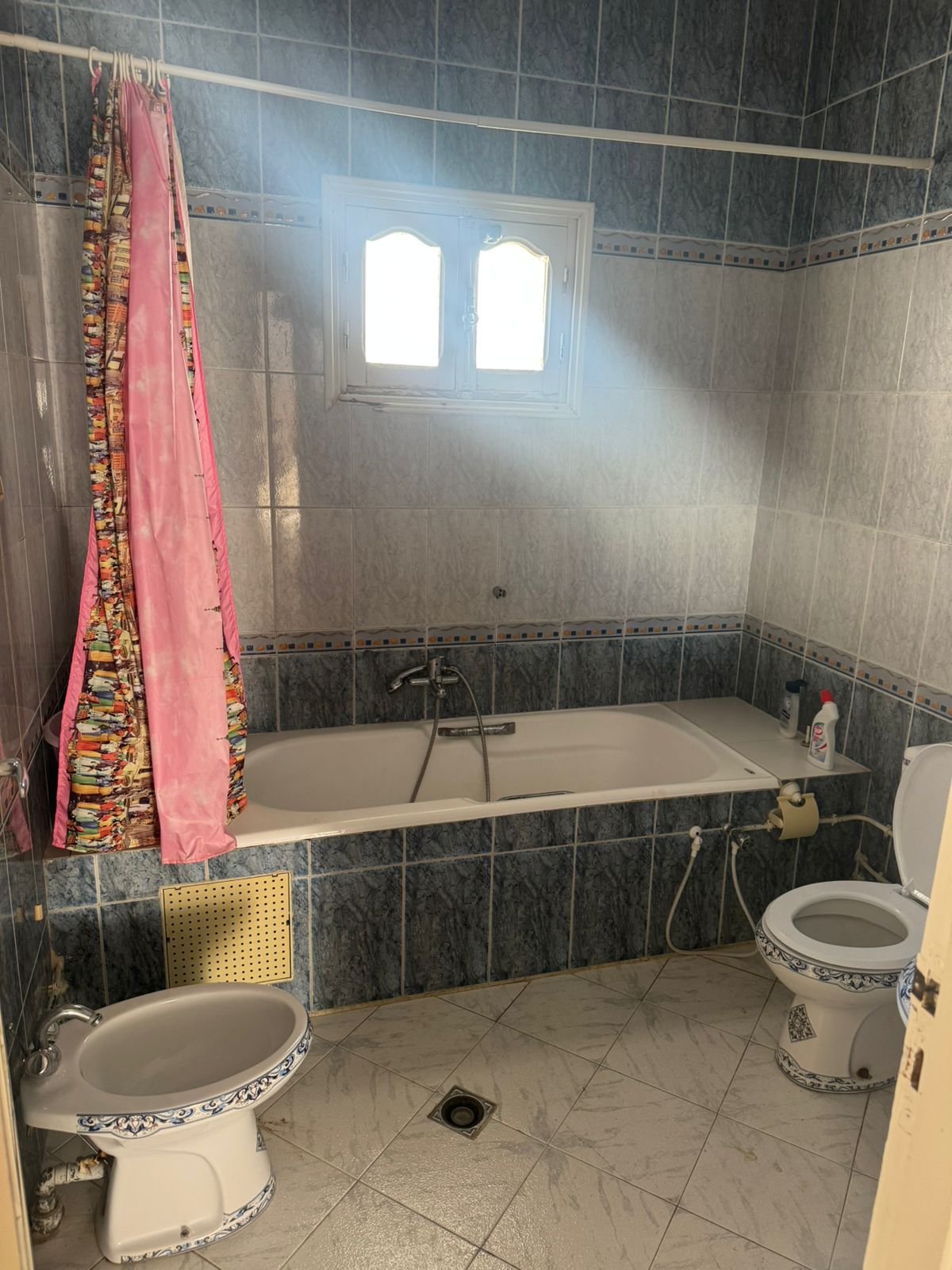 Sousse Jaouhara&nbsp;Cite Sidi Abdelhamid&nbsp;Vente&nbsp;Maisons&nbsp;Villa spacieuse avec jardin