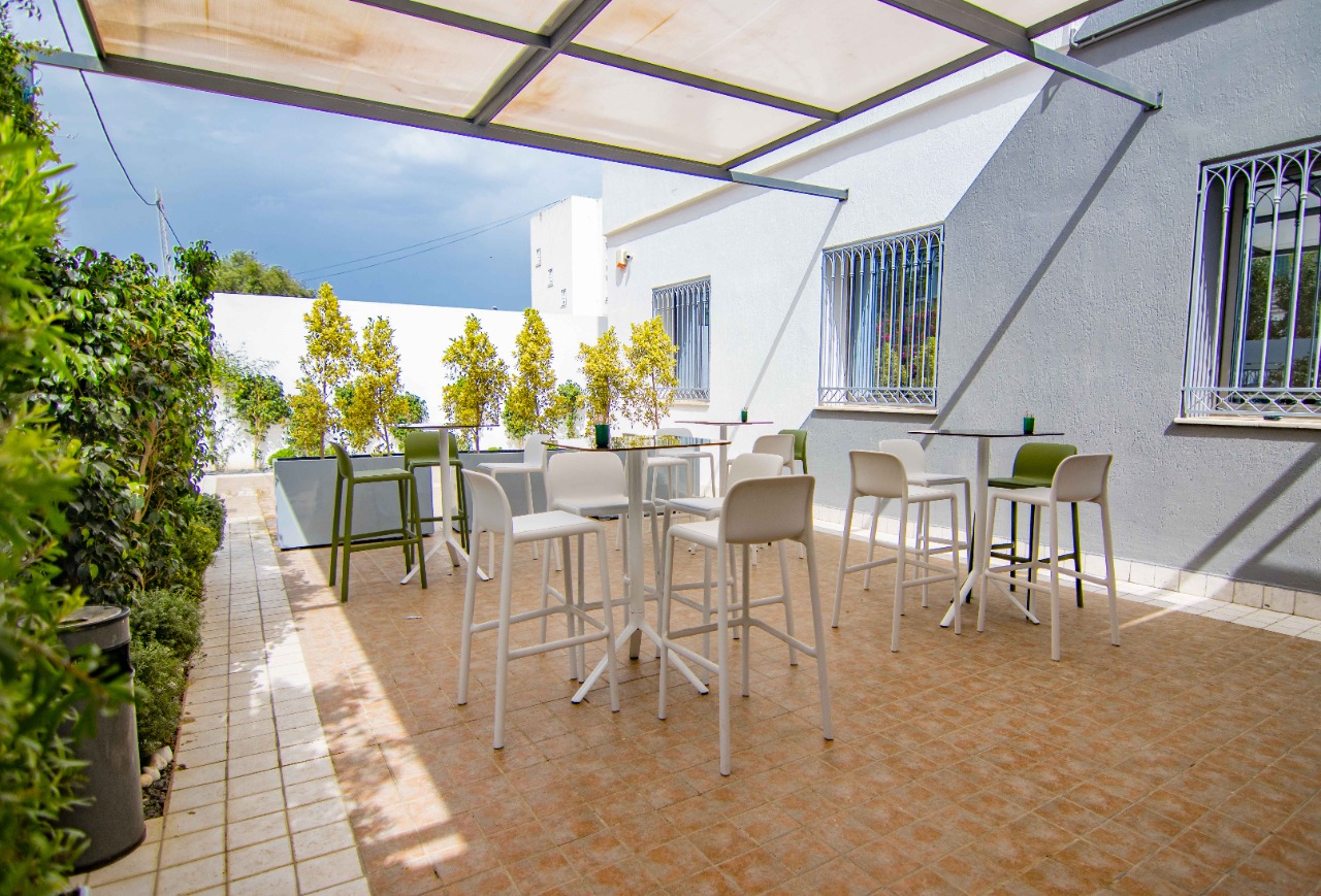 El Menzah&nbsp;El Menzah 1&nbsp;Bureaux & Commerces&nbsp;Bureau&nbsp;Immeuble meubl� � usage professionnel au menzah 1