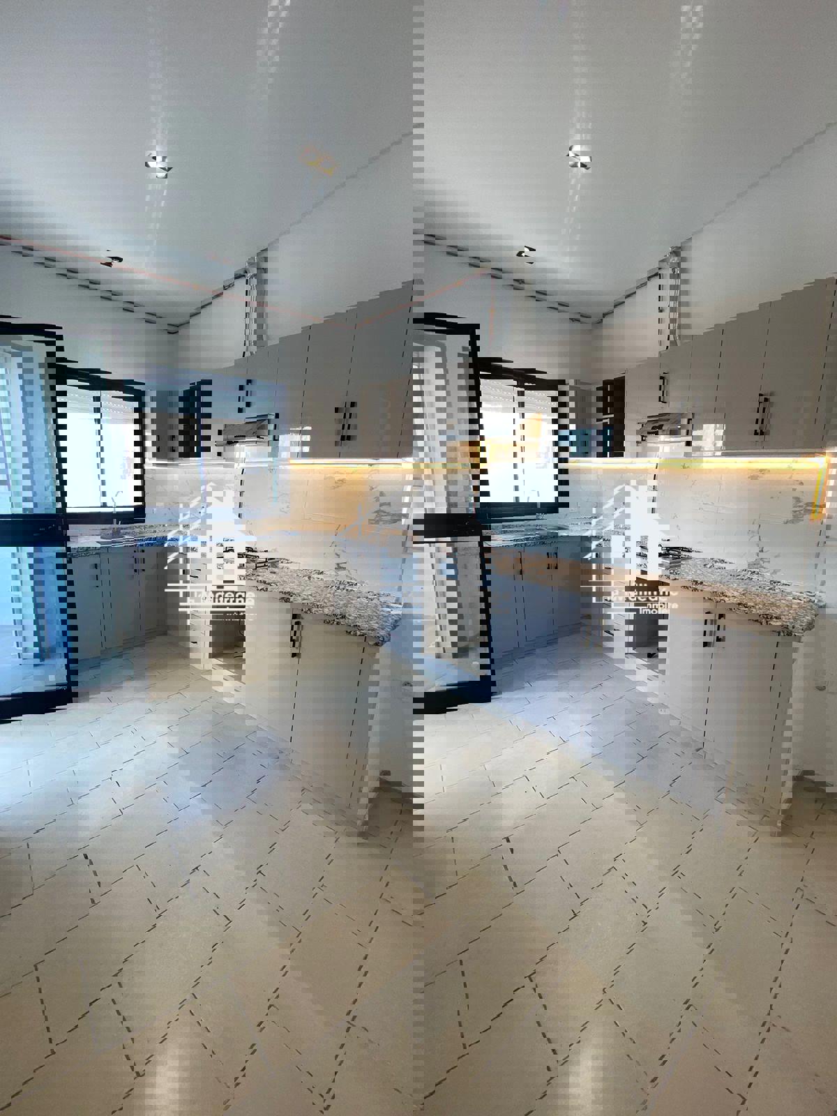 Le Bardo&nbsp;Le Bardo&nbsp;Location&nbsp;Maisons&nbsp;Un �tage de villa s3 jamais habit� au bardo