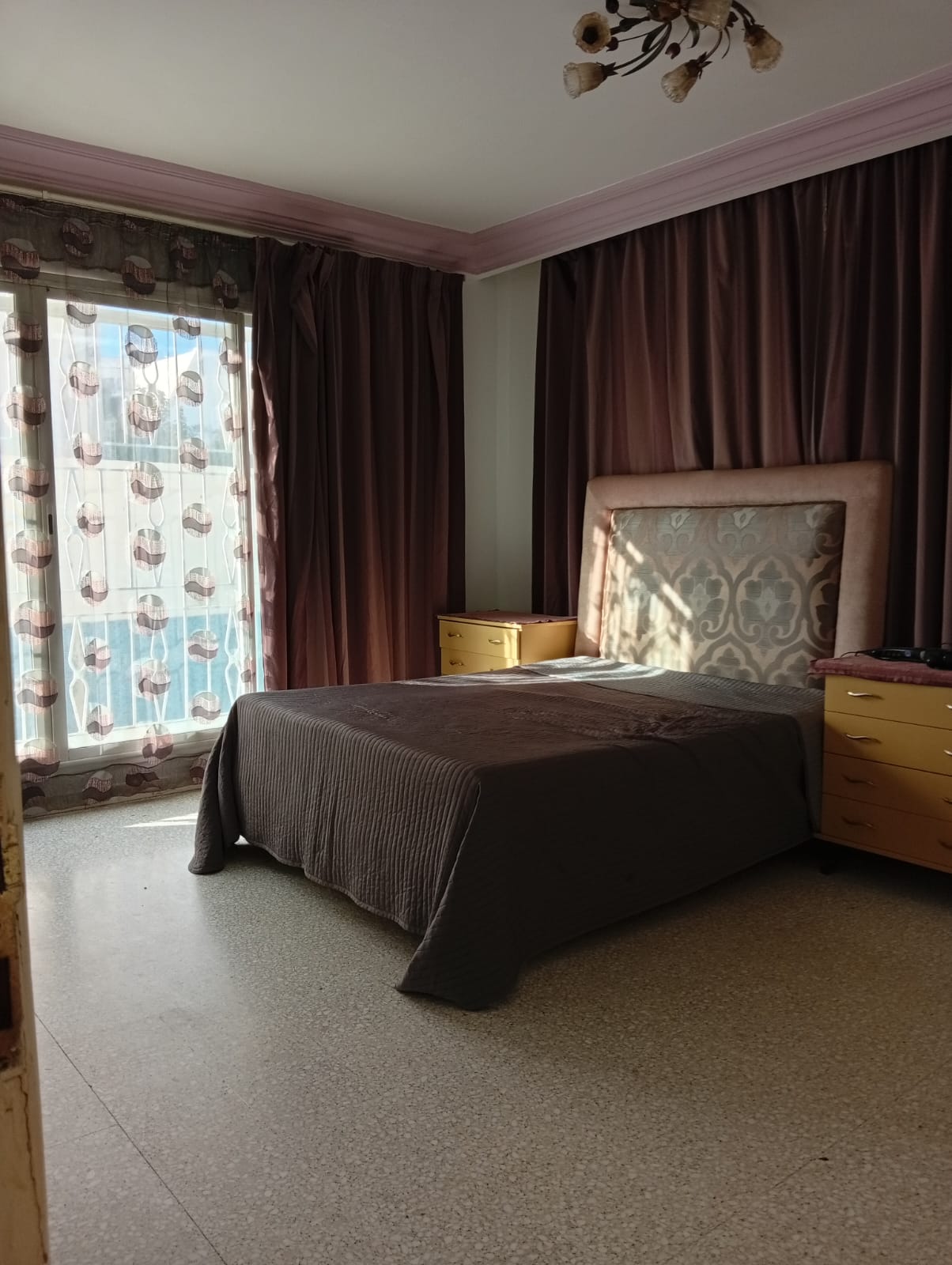 Ariana Ville&nbsp;Cite Ennasr 2&nbsp;Location&nbsp;Appart. 4 pi�ces&nbsp;Un �tage de villa meubl� � ennasr 2 lyc�e