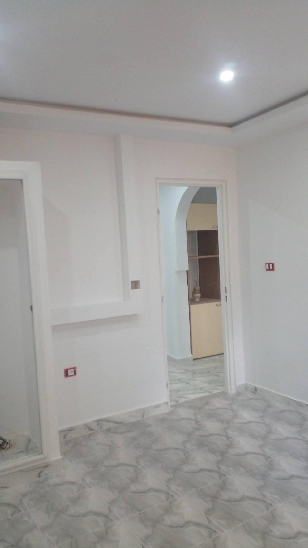 El Mourouj&nbsp;El Mourouj&nbsp;Bureaux & Commerces&nbsp;Bureau&nbsp;Bureau salon et deux pi�ce  au mourouj 3