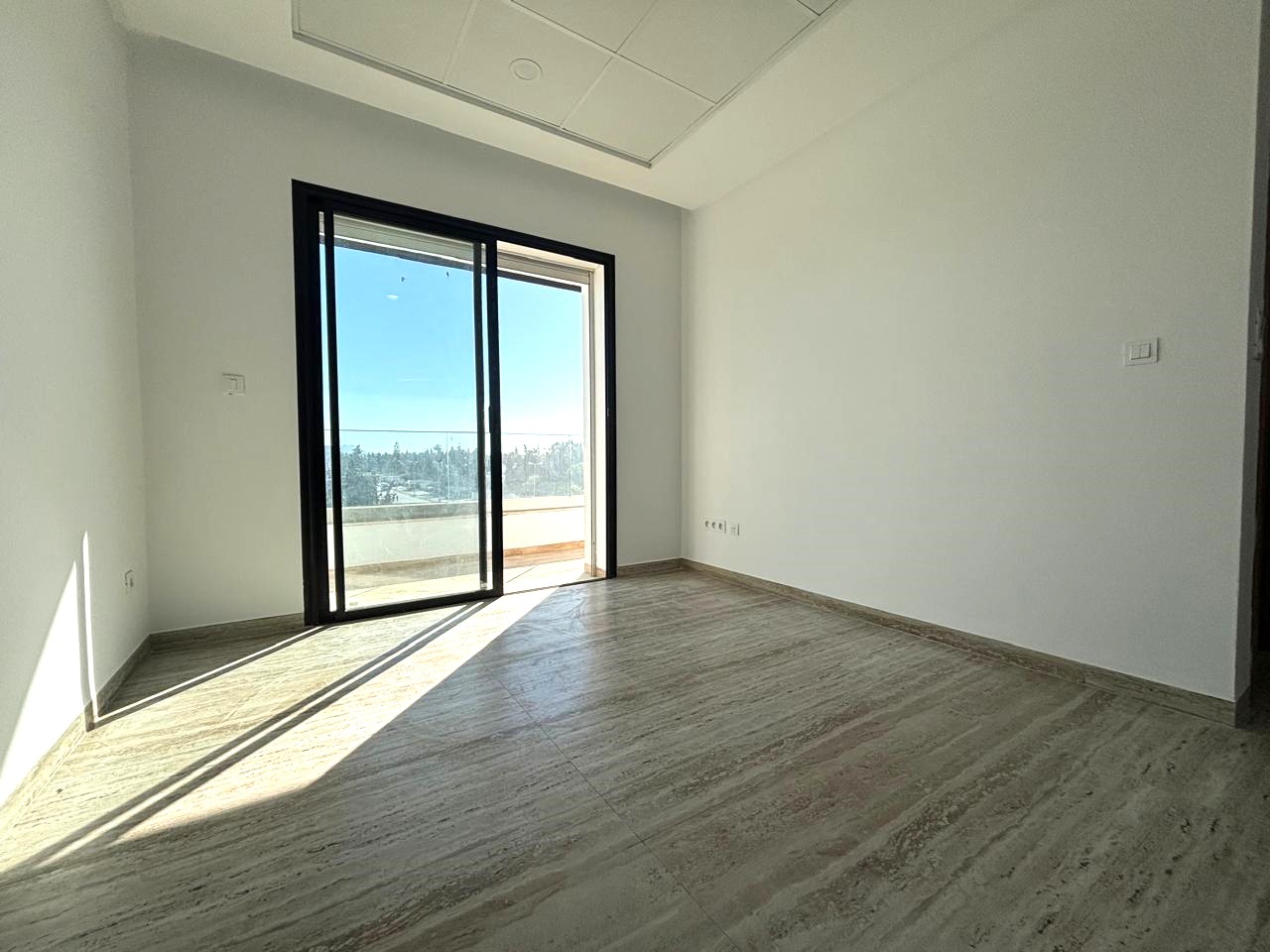 La Soukra&nbsp;La Soukra&nbsp;Bureaux & Commerces&nbsp;Bureau&nbsp;Bureau h2 de 100m2 � la soukra