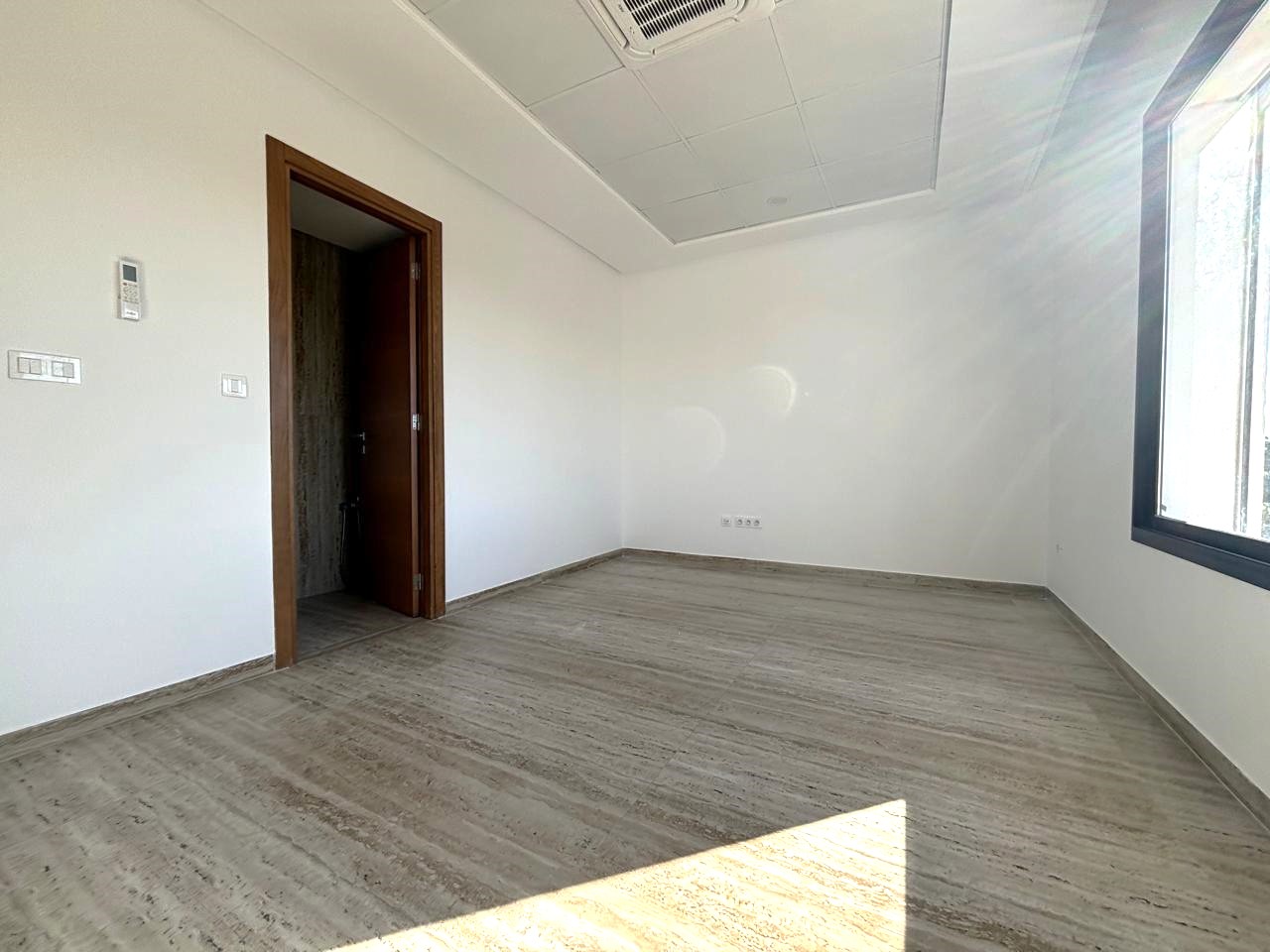 La Soukra&nbsp;La Soukra&nbsp;Bureaux & Commerces&nbsp;Bureau&nbsp;Bureau h2 de 100m2 � la soukra