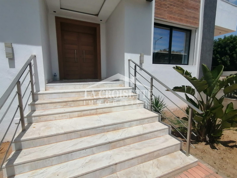 La Marsa&nbsp;Berge Du Lac&nbsp;Location&nbsp;Appart. 4 pi�ces&nbsp;Rez de chauss�e de villa s3 au lac2 zrcl0287