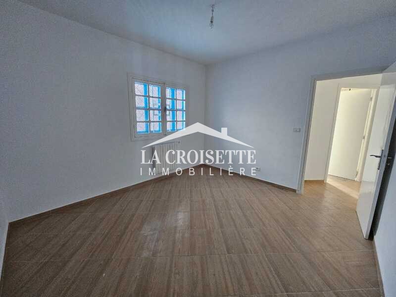 La Marsa&nbsp;Cite El Khalil&nbsp;Location&nbsp;Duplex&nbsp;Duplex s5 avec piscine � la marsa zvl0066