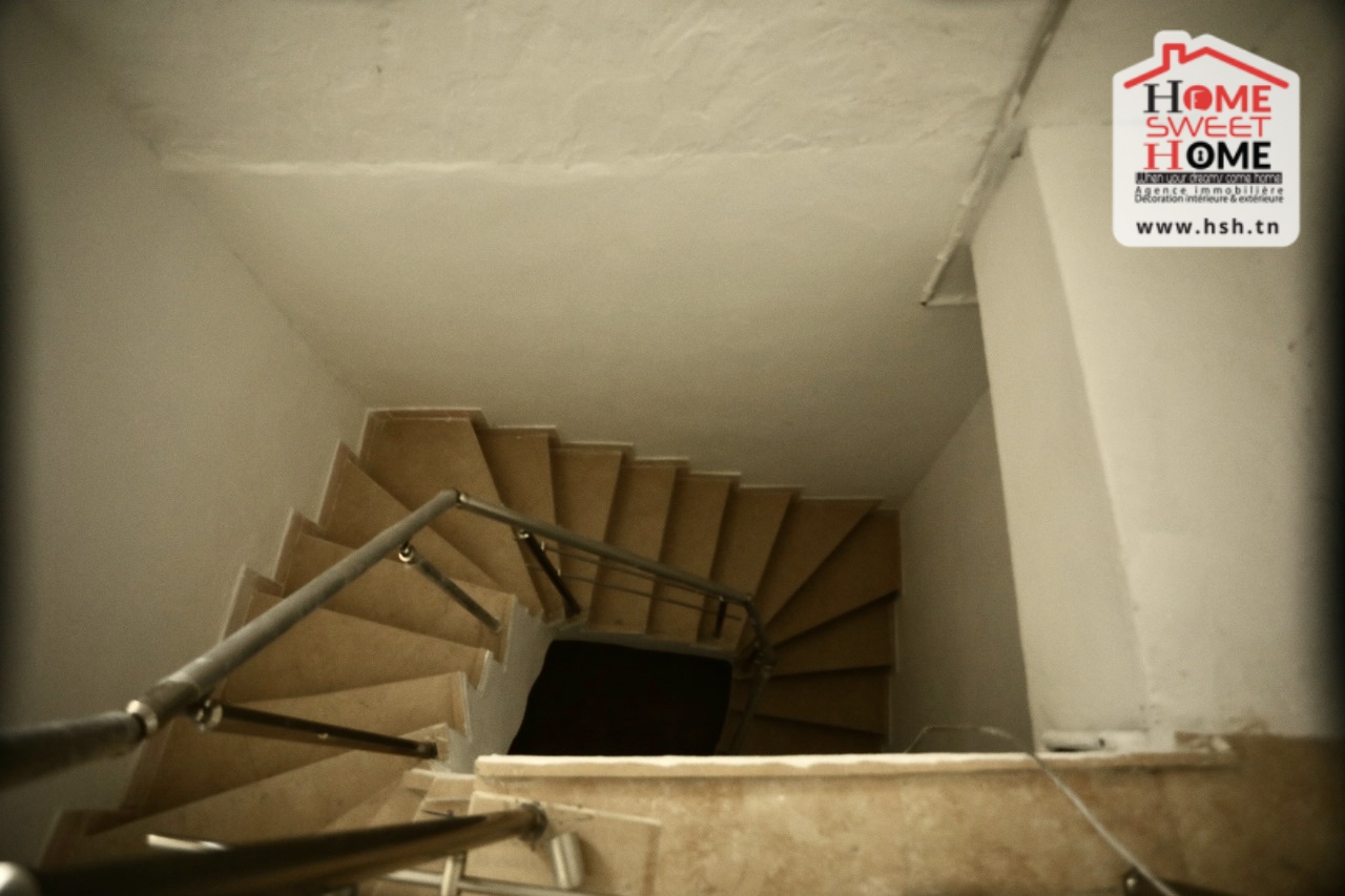 Ben Arous&nbsp;Ben Arous&nbsp;Location&nbsp;Autre&nbsp;D�p�t arche �  ben arous