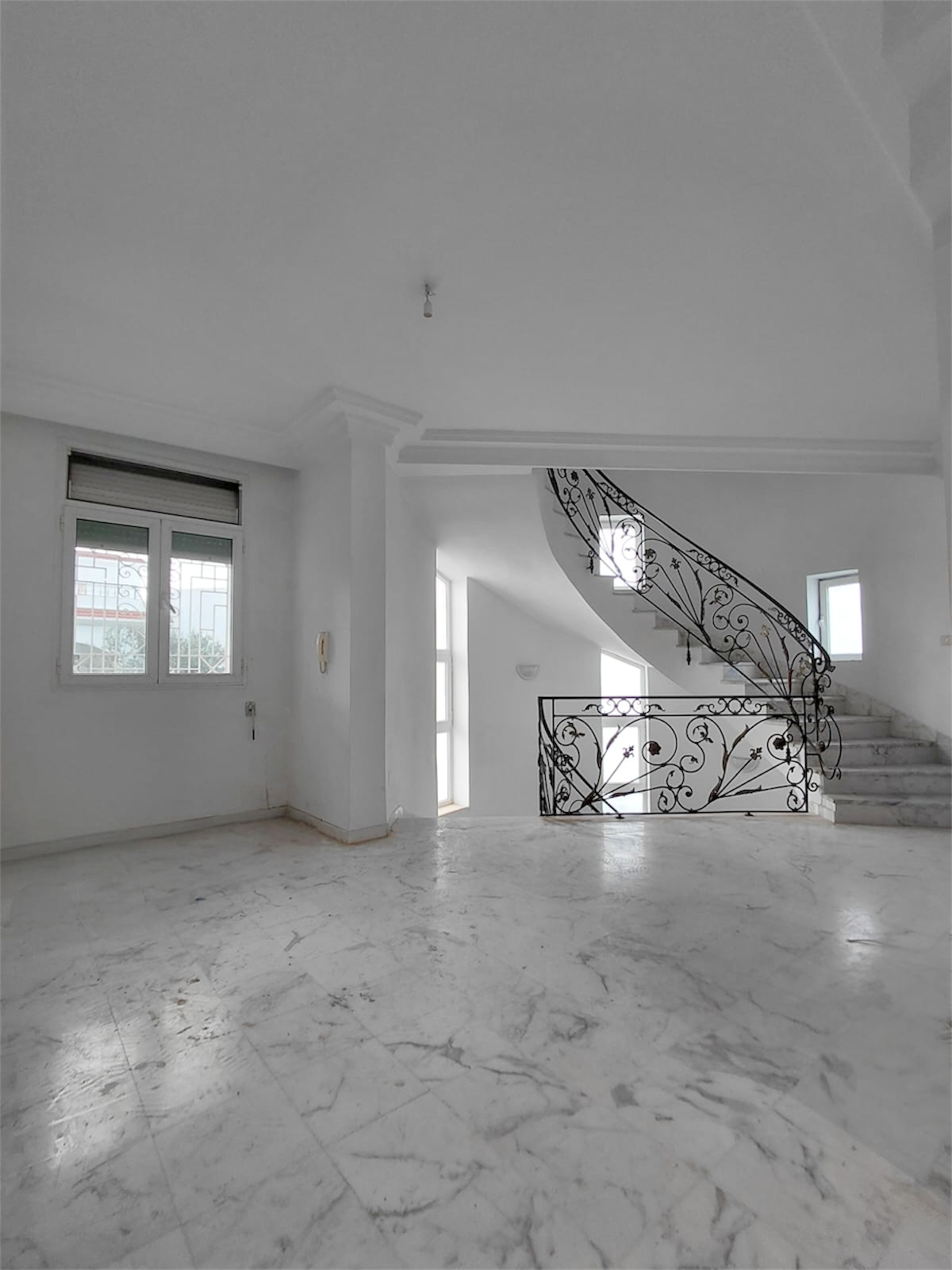 La Marsa&nbsp;El Aouina&nbsp;Location&nbsp;Maisons&nbsp;Al villa sur deux niveaux � l'aouina