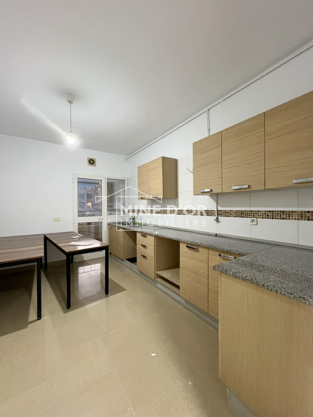 Cite El Khadra&nbsp;Zone urbaine nord&nbsp;Bureaux & Commerces&nbsp;Bureau&nbsp;Bureau open space et 2pi�ces au centre urbain nord