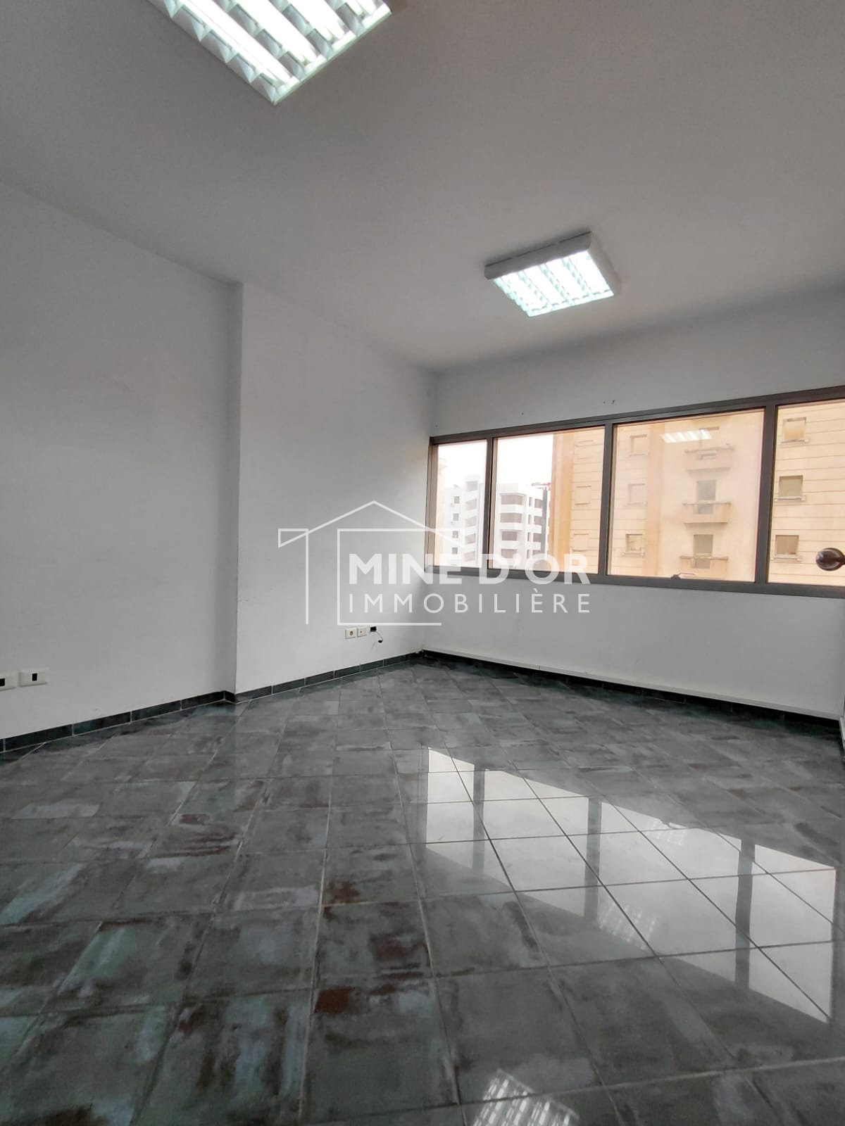 Bureaux & Commerces&nbsp;Bureau