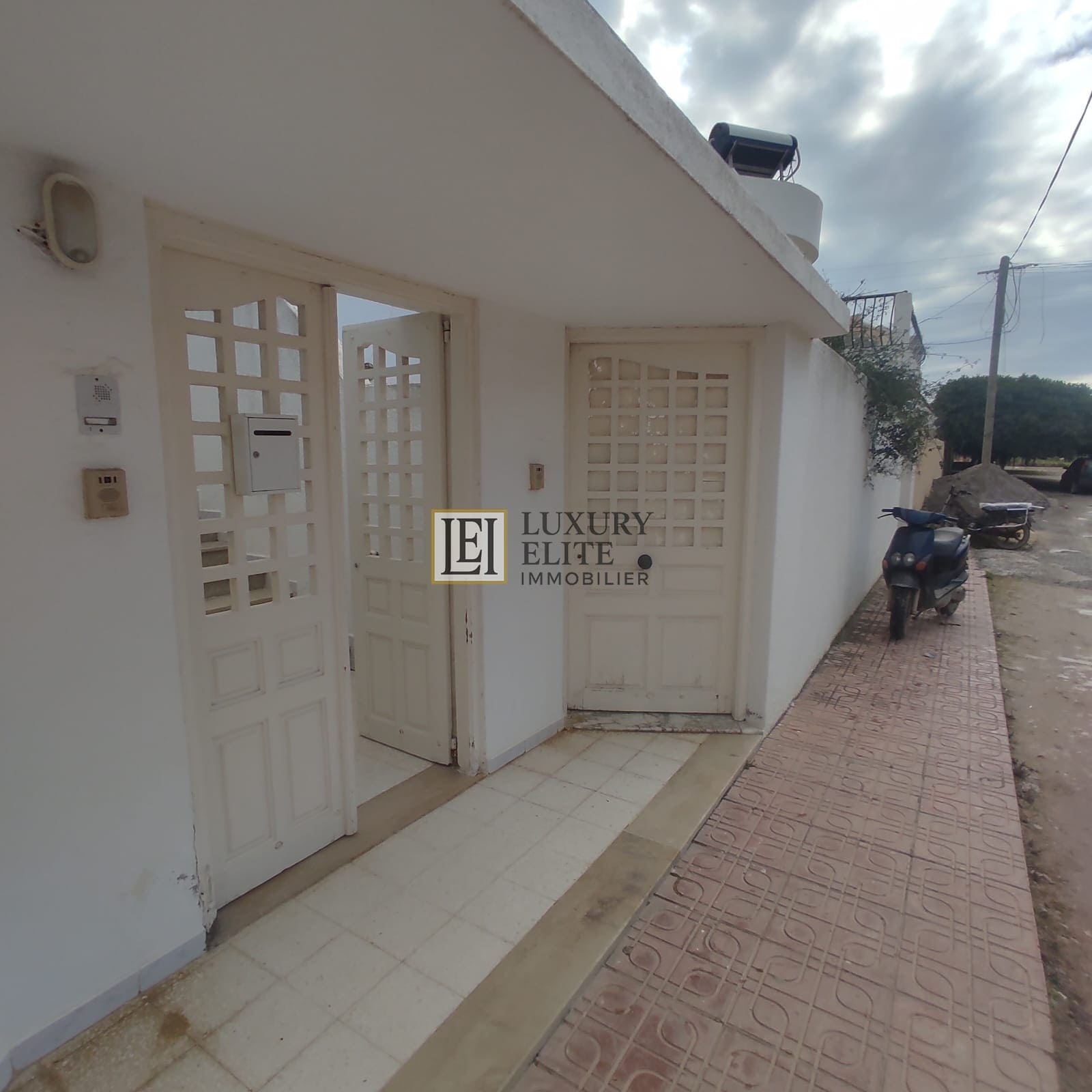 Kelibia&nbsp;Kelibia&nbsp;Location&nbsp;Appart. 4 pi�ces&nbsp;Etage de villa pour l annee