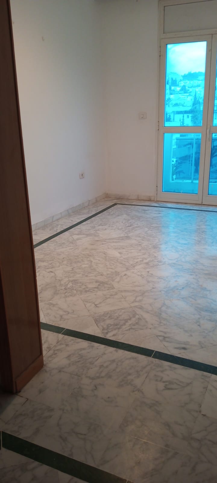 Ariana Ville&nbsp;Cite Ennasr 2&nbsp;Location&nbsp;Appart. 2 pi�ces&nbsp;S1 � l'ann�e 850 dt par mois