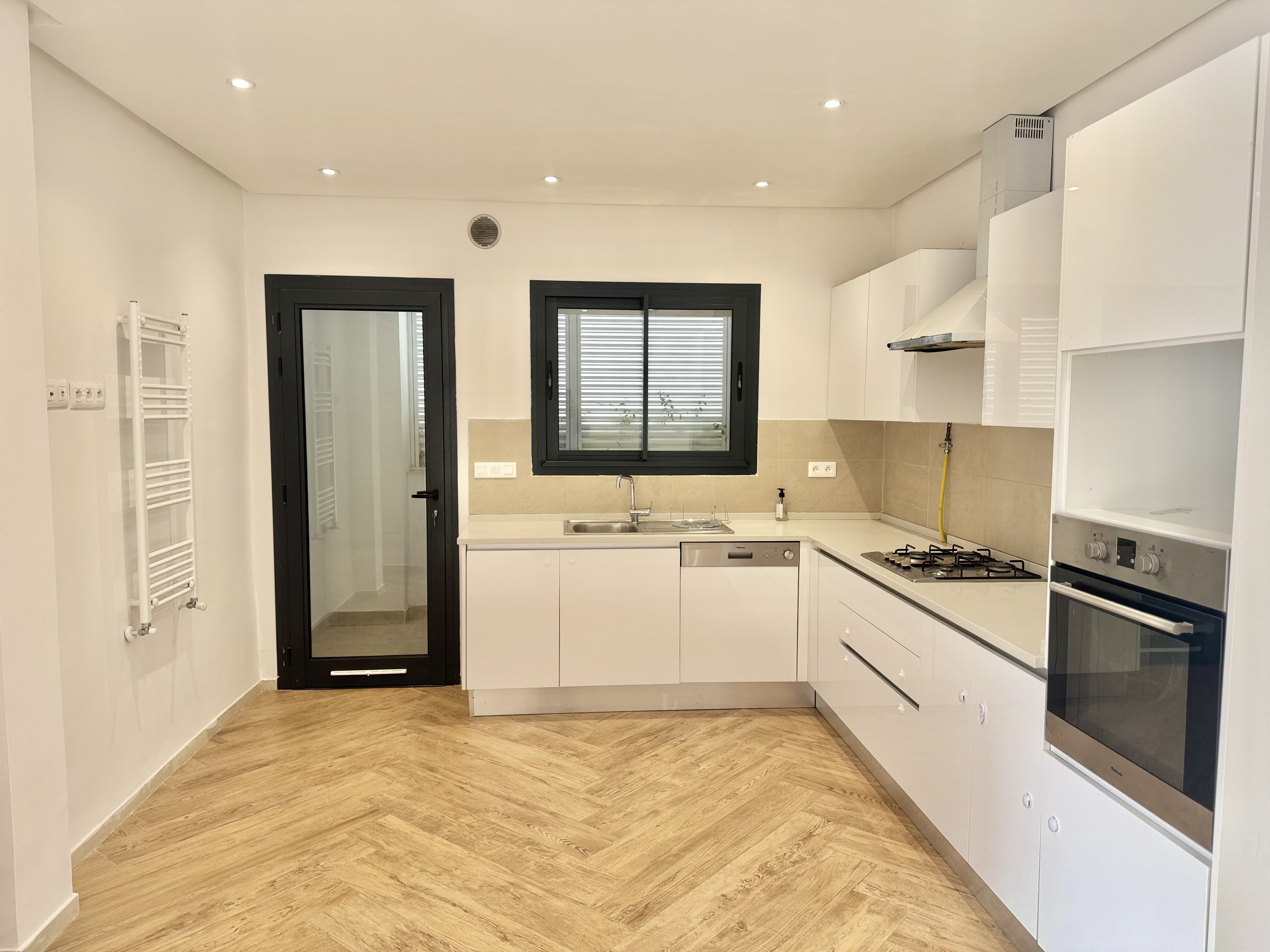 La Soukra&nbsp;Chotrana 3&nbsp;Location&nbsp;Duplex&nbsp;Triplex s4 � la soukra chotrana 3