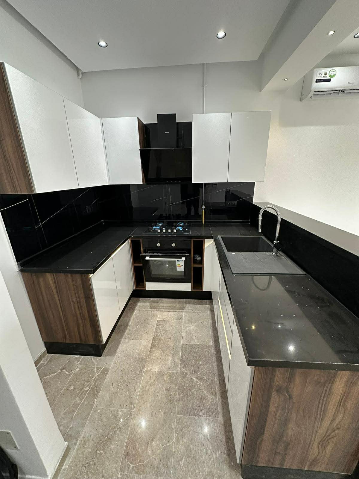 La Soukra&nbsp;Chotrana 1&nbsp;Location&nbsp;Appart. 3 pi�ces&nbsp;S2 l chotrana 1