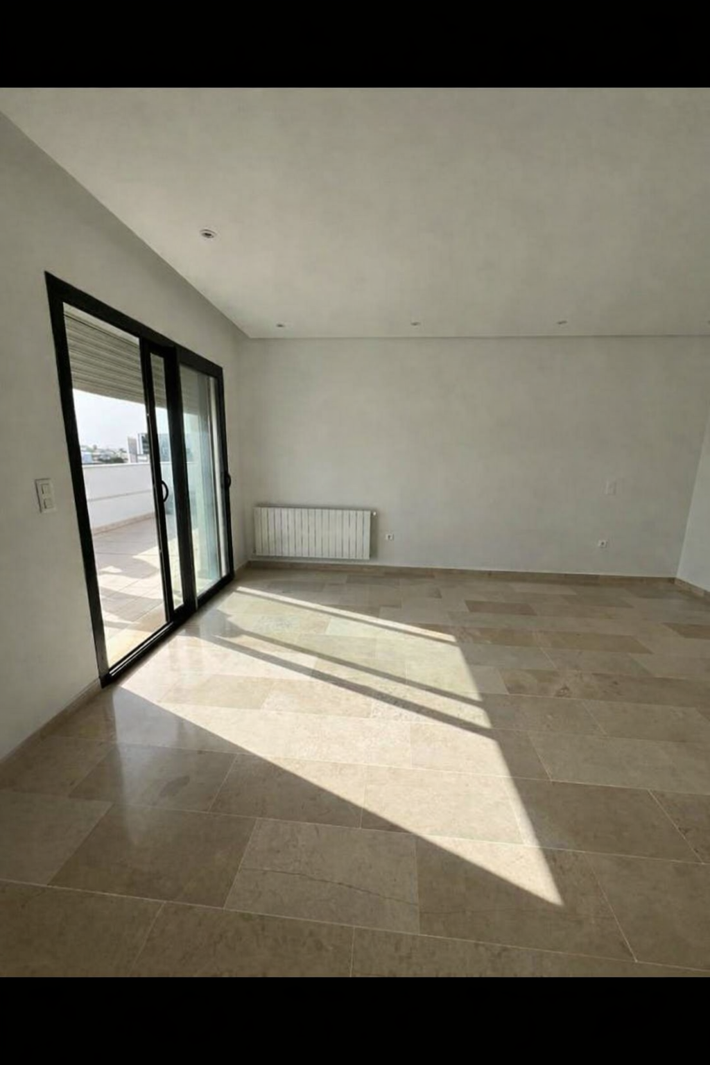 La Soukra&nbsp;Chotrana 3&nbsp;Location&nbsp;Maisons&nbsp;Triplex  soukra   haut standing