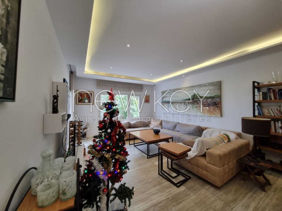 La Marsa&nbsp;Sidi Daoud&nbsp;Location&nbsp;Appart. 5 pi�ces+&nbsp;S4 meubl� avec piscine � la marsa