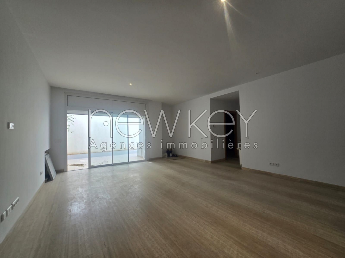 La Marsa&nbsp;Marsa Ennassim&nbsp;Location&nbsp;Appart. 3 pi�ces&nbsp;S2 luxueux  � la marsa avec deux suites