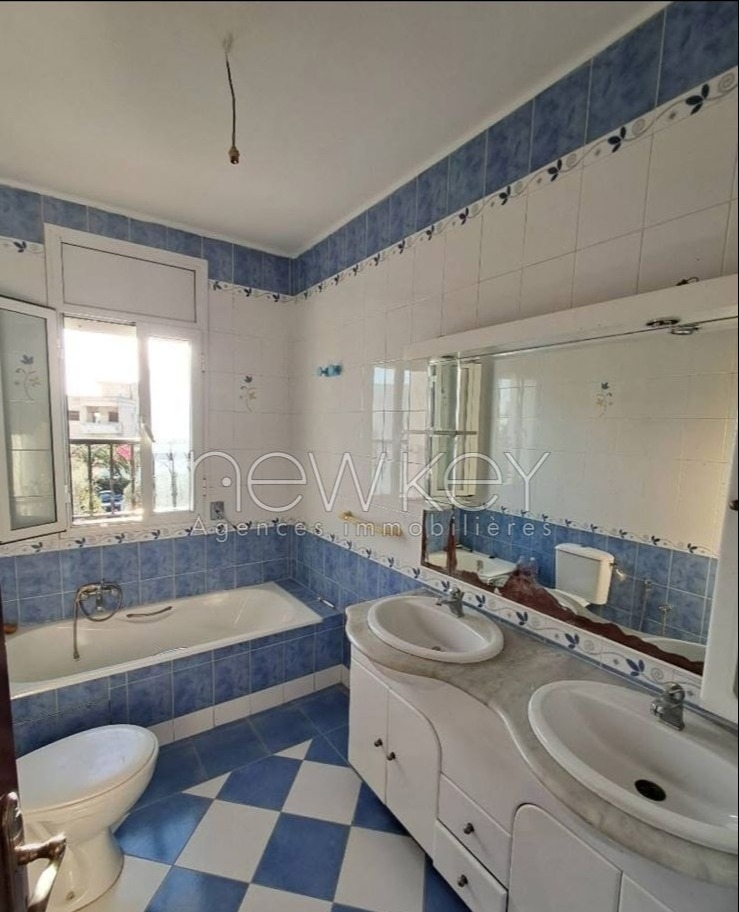 La Marsa&nbsp;Gammart&nbsp;Location&nbsp;Maisons&nbsp;Villa � gammarth village avec jardin