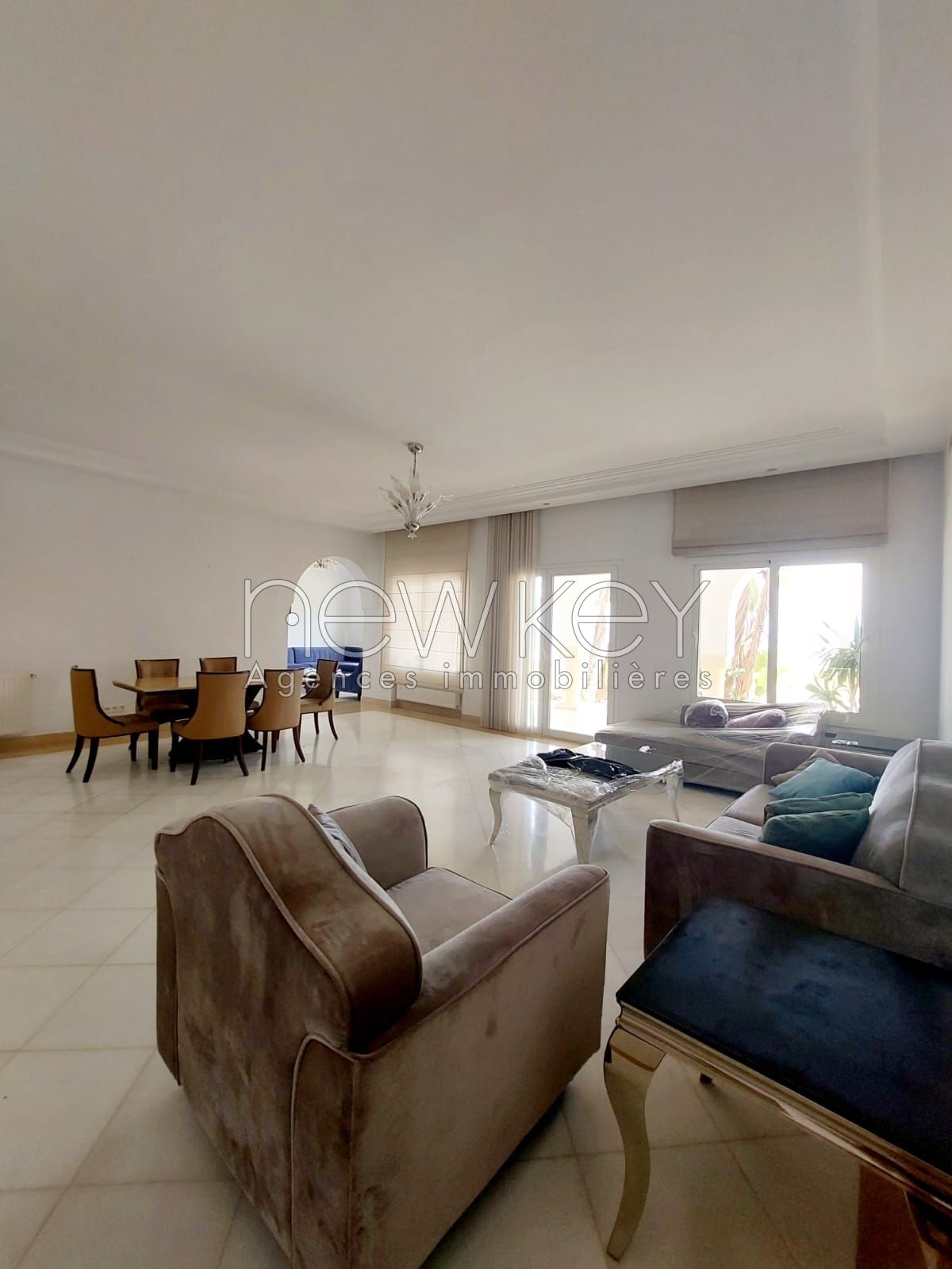 La Marsa&nbsp;Gammart&nbsp;Location&nbsp;Appart. 3 pi�ces&nbsp;Une villa meubl�e � gammarth