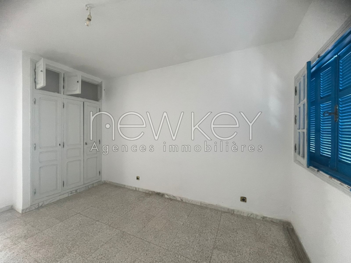 La Marsa&nbsp;Cite Du Stade&nbsp;Location&nbsp;Appart. 3 pi�ces&nbsp;�tage de villa s2 � la marsa r�f 8751a
