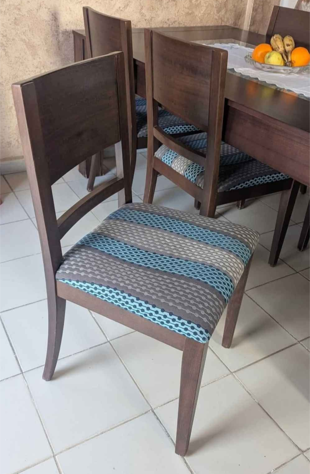 Fouchana&nbsp;Cite Brim&nbsp;Salon - Salle � manger &nbsp;Tables&nbsp;Table � manger