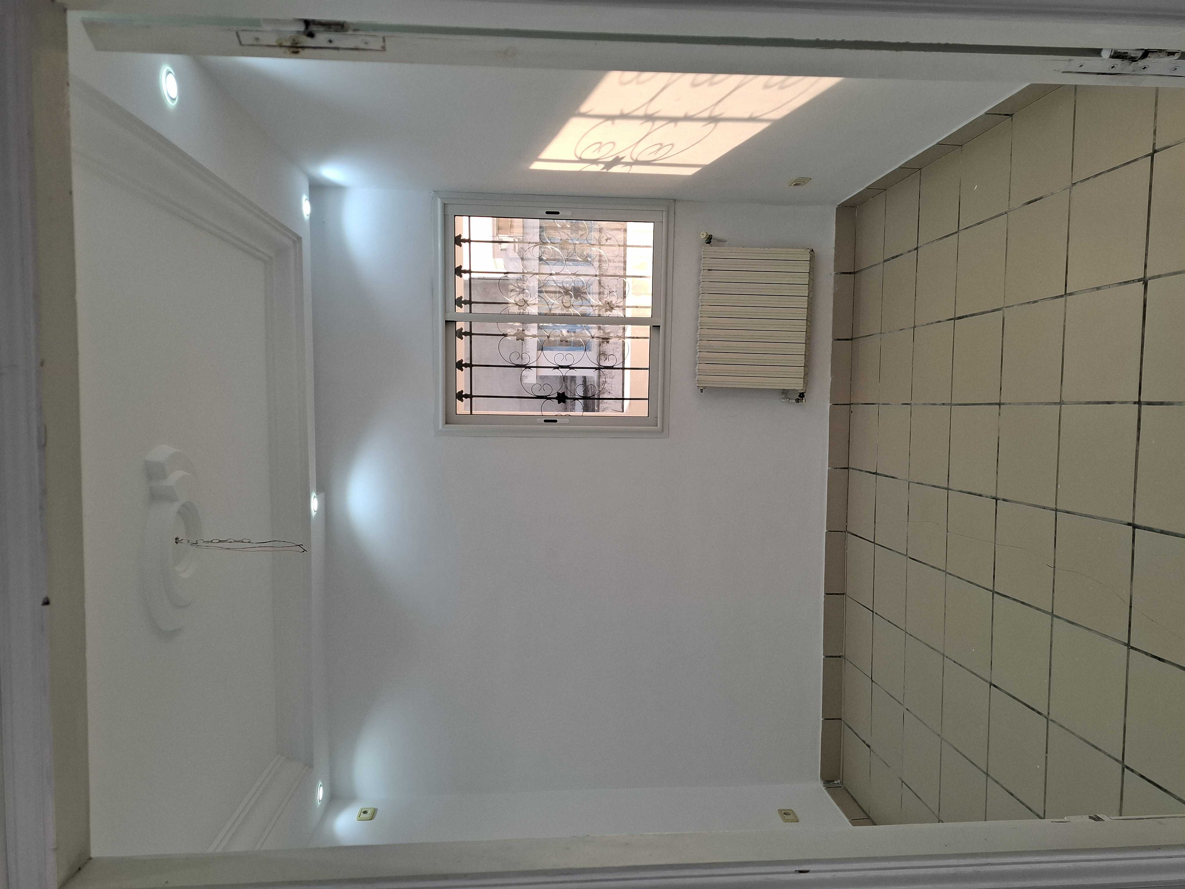 La Marsa&nbsp;El Aouina&nbsp;Location&nbsp;Appart. 3 pi�ces&nbsp;S et 2ch a l'aouina ta�eb m'hiri