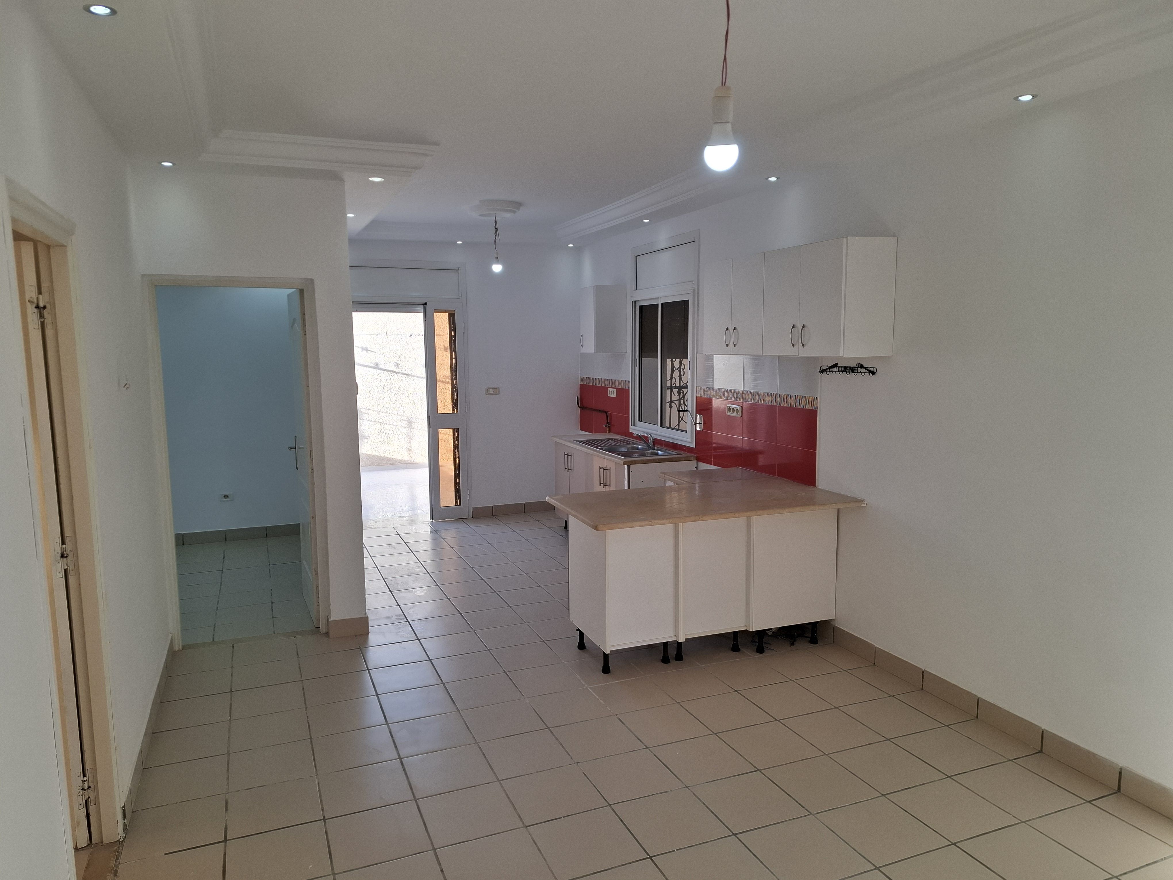 La Marsa&nbsp;El Aouina&nbsp;Location&nbsp;Appart. 3 pi�ces&nbsp;S et 2ch a l'aouina ta�eb m'hiri