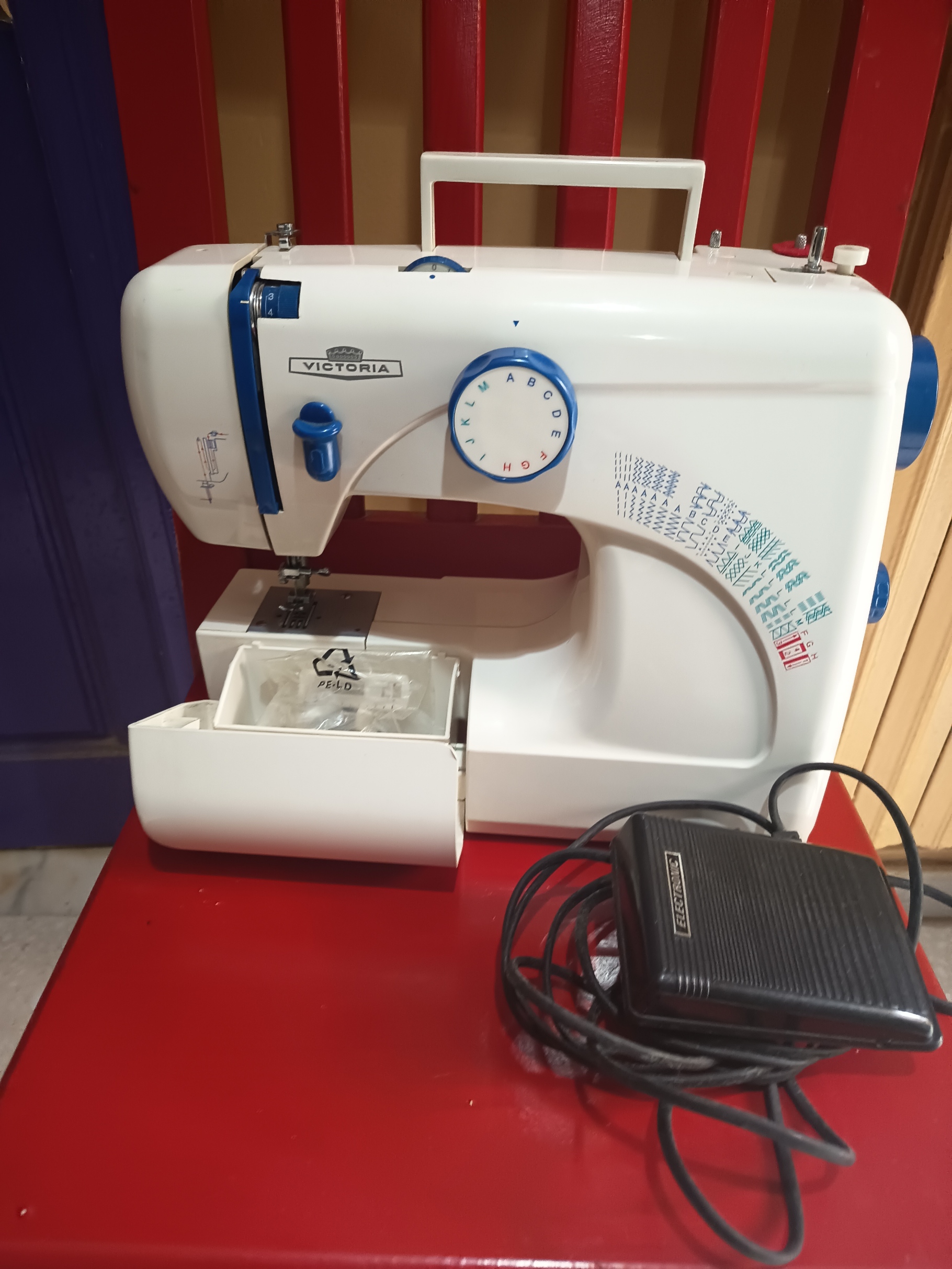 Monastir&nbsp;Cite El Faouz&nbsp;Autre&nbsp;Autre&nbsp;Machine � coudre victoria 270e