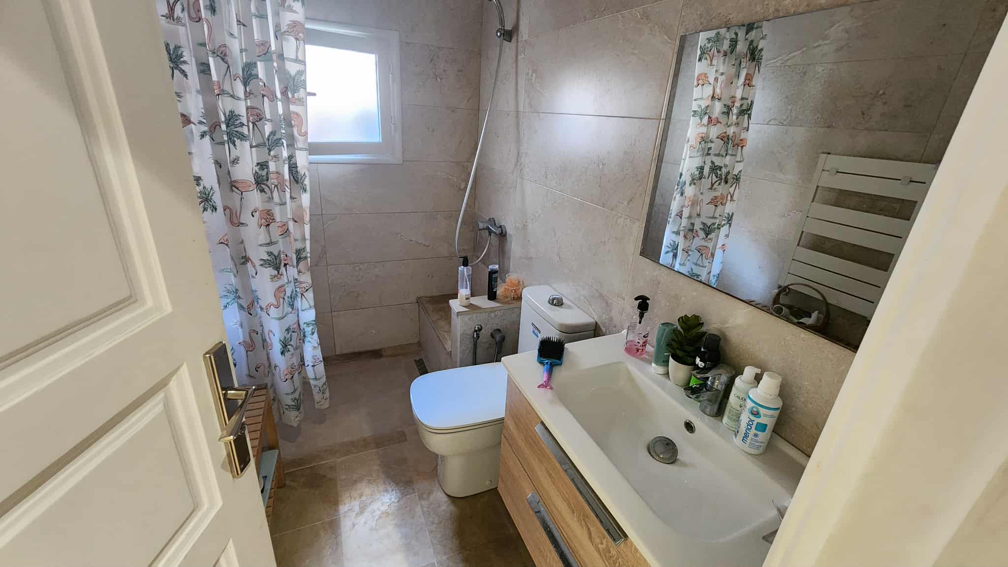 La Marsa&nbsp;El Aouina&nbsp;Vente&nbsp;Maisons&nbsp;Villa plus trois appartements � l'aouina