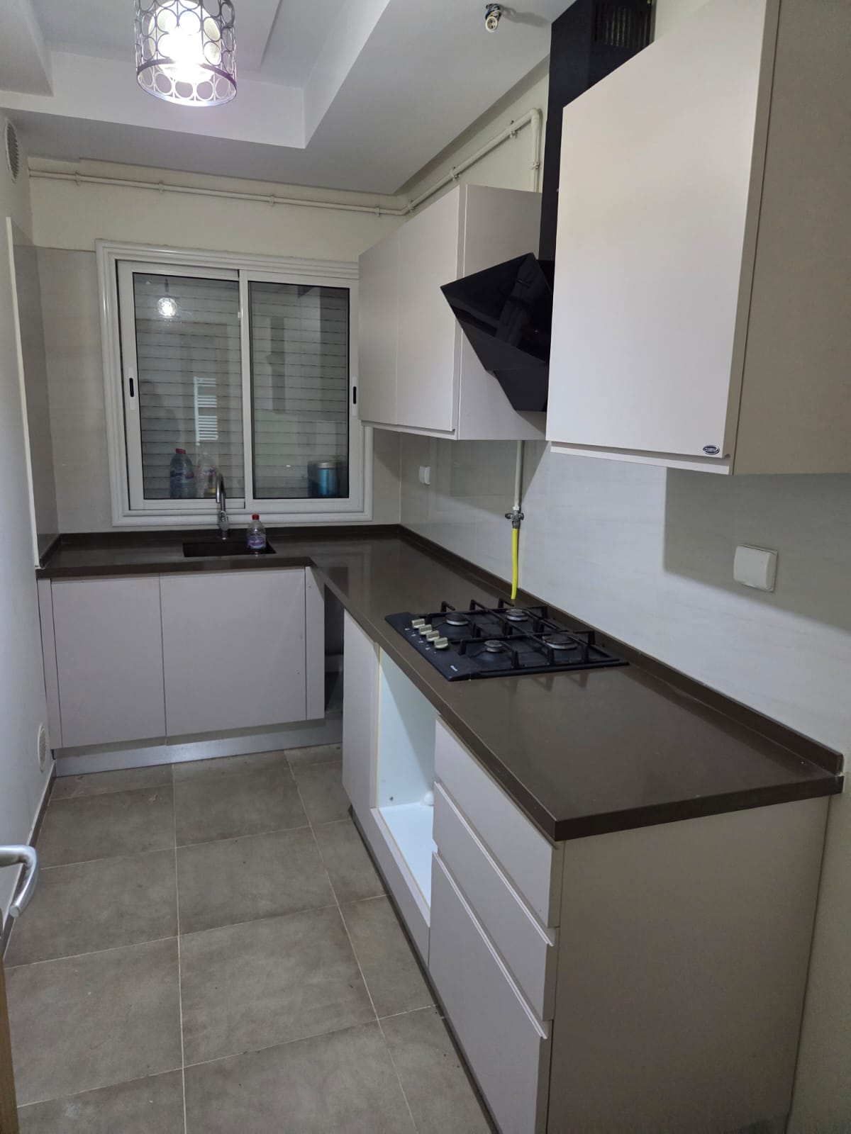 Hammamet&nbsp;Hammamet&nbsp;Location&nbsp;Appart. 2 pi�ces&nbsp;S plus 1 hst a la cit� afh mrezga wb4408