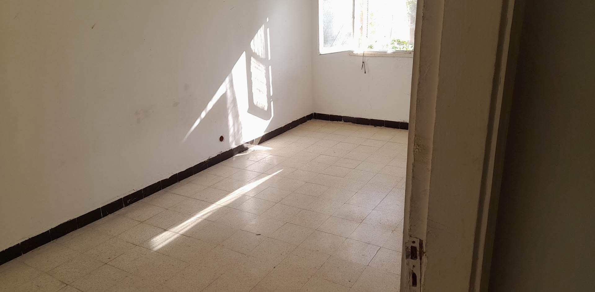 Cite El Khadra&nbsp;Cite El Khadra&nbsp;Location&nbsp;Appart. 3 pi�ces&nbsp;Hall plus 3 loc a cit� el khadhra wb3178