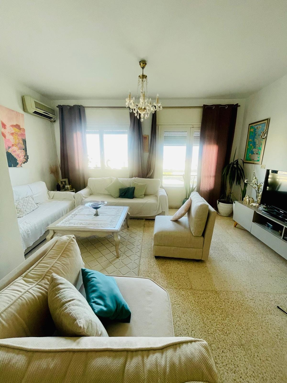 El Menzah&nbsp;El Manar 2&nbsp;Location&nbsp;Appart. 4 pi�ces&nbsp;S plus 3 semi meubl� a el manar 2 wb4427