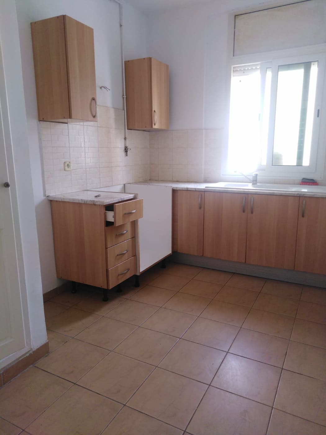 La Marsa&nbsp;El Aouina&nbsp;Location&nbsp;Appart. 3 pi�ces&nbsp;S plus deux aux jardins de l'aouina