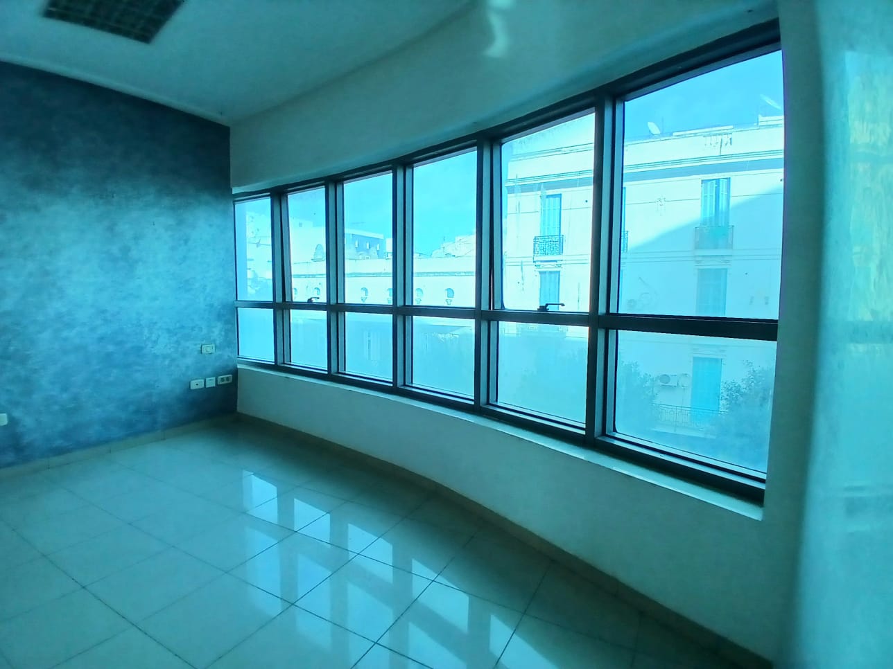 El Menzah&nbsp;Tunis Belvedere&nbsp;Bureaux & Commerces&nbsp;Bureau&nbsp;Avenue de la libert�  bureau a2