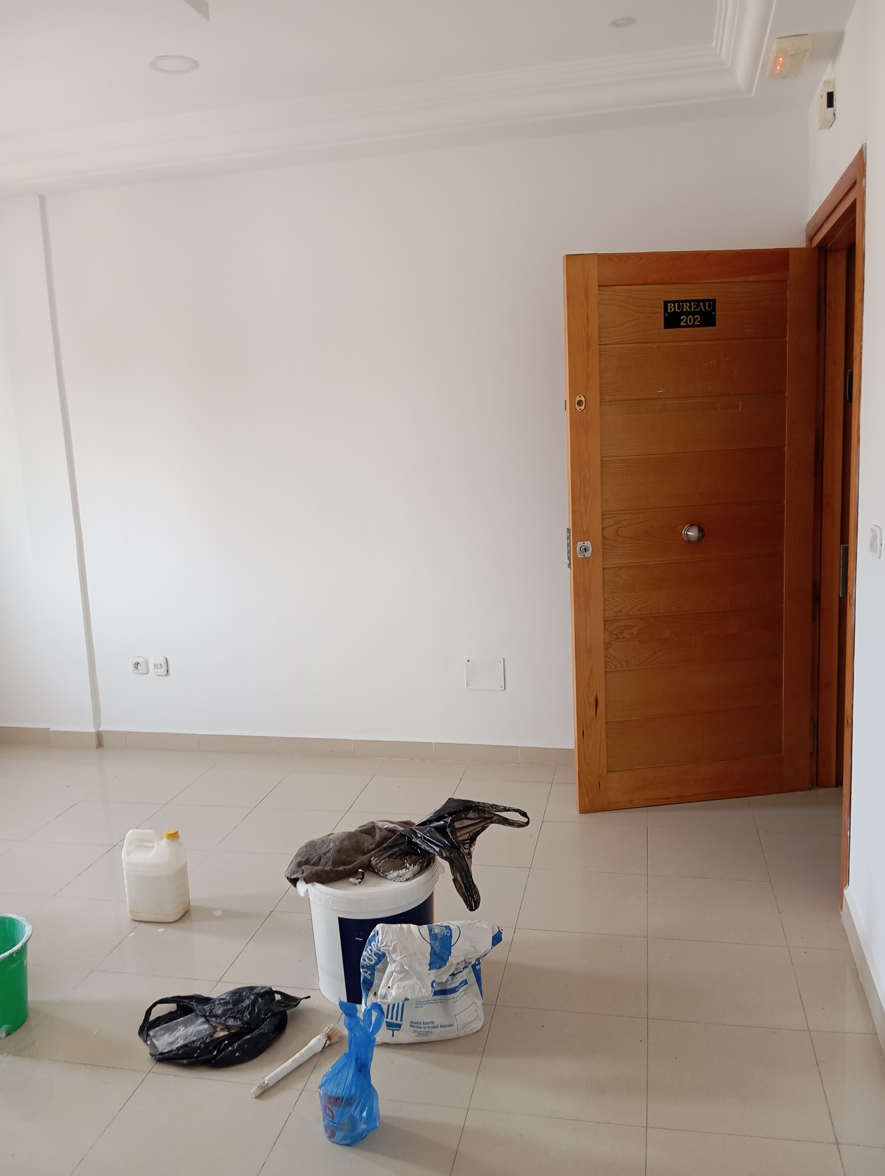 Cite El Khadra&nbsp;Cite El Khadra&nbsp;Location&nbsp;Appart. 3 pi�ces&nbsp;App h standing