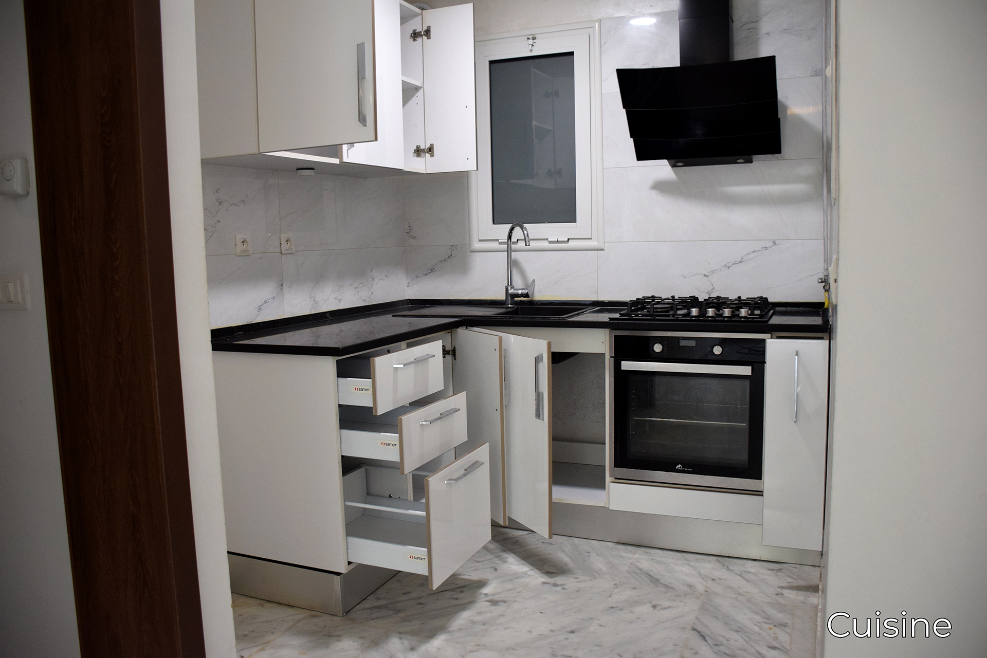 La Soukra&nbsp;La Soukra&nbsp;Location&nbsp;Appart. 1 pi�ce&nbsp;Bel appart s1 h standing au r chauss�e avec jardin