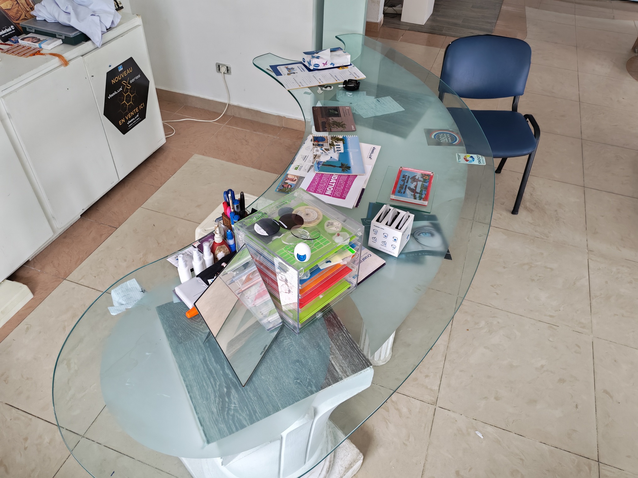 La Marsa&nbsp;Marsa Safsaf&nbsp;Meubles de bureau&nbsp;Materiels Accessoires de bureau&nbsp;Bon affaire mobilier pour opticien