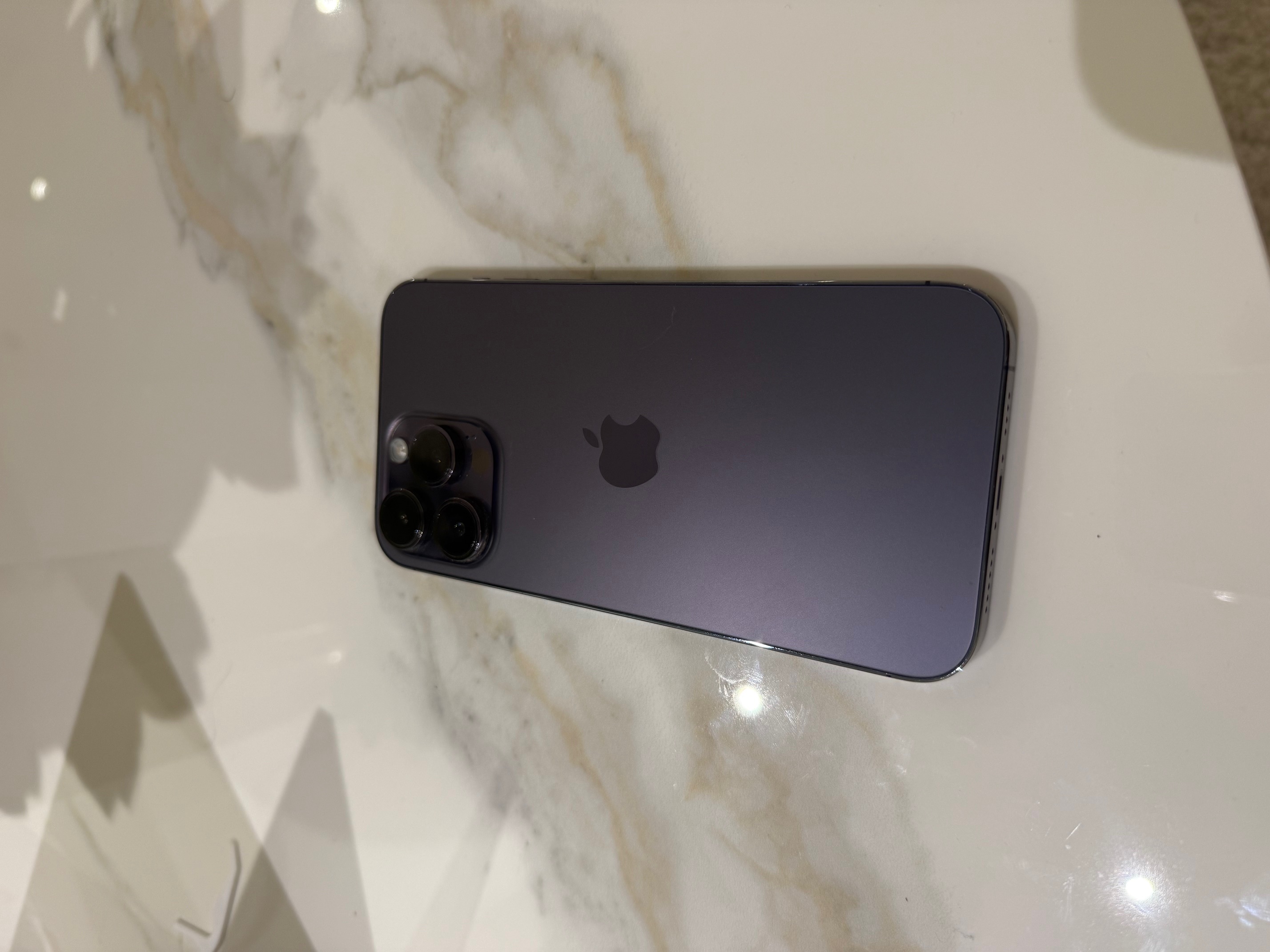 La Marsa&nbsp;Berge Du Lac&nbsp;Apple - iPhone&nbsp;Autre Mod�le&nbsp;Iphone 14 pro max