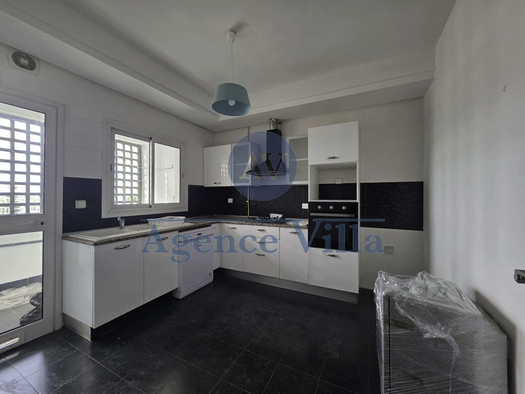 La Marsa&nbsp;Marsa Safsaf&nbsp;Location&nbsp;Appart. 4 pi�ces&nbsp;Appartement s3 � la marsa plage